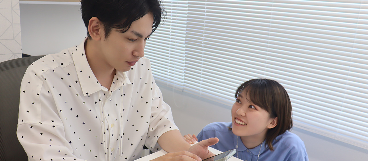 事務から動画クリエイターという異例の転身。未経験からの挑戦をした岡田さんと、それを支える元田さんのクロストーク！