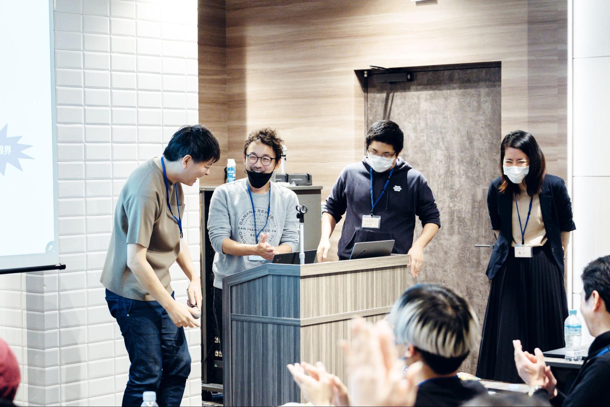 【事業理解と相互理解が深まった】新入社員向け自社サービスプレゼン大会 in 全社総会