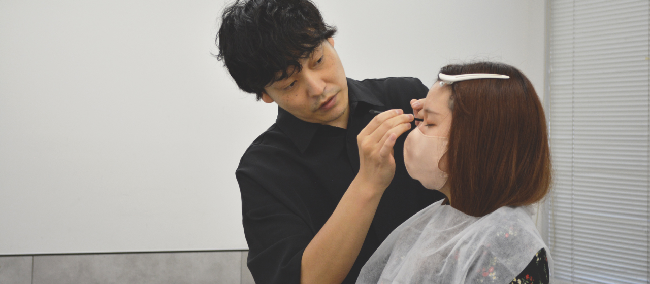 〈一問一答〉OSAJIのメイクアップアーティストに聞く、OSAJI流メイクの流儀とは？