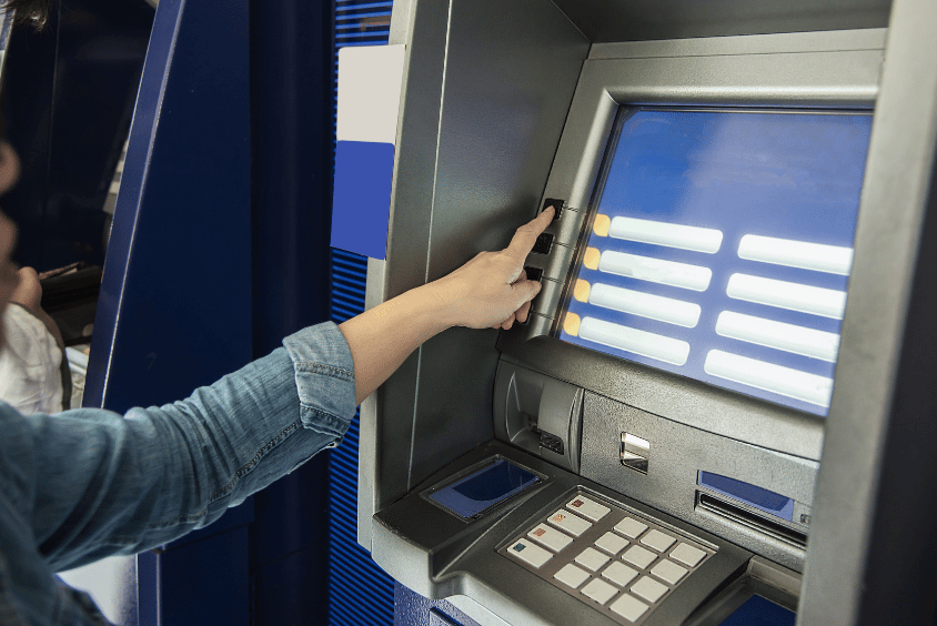 HDFC Credit Card Cash Withdrawal : Process, Charges and Limit