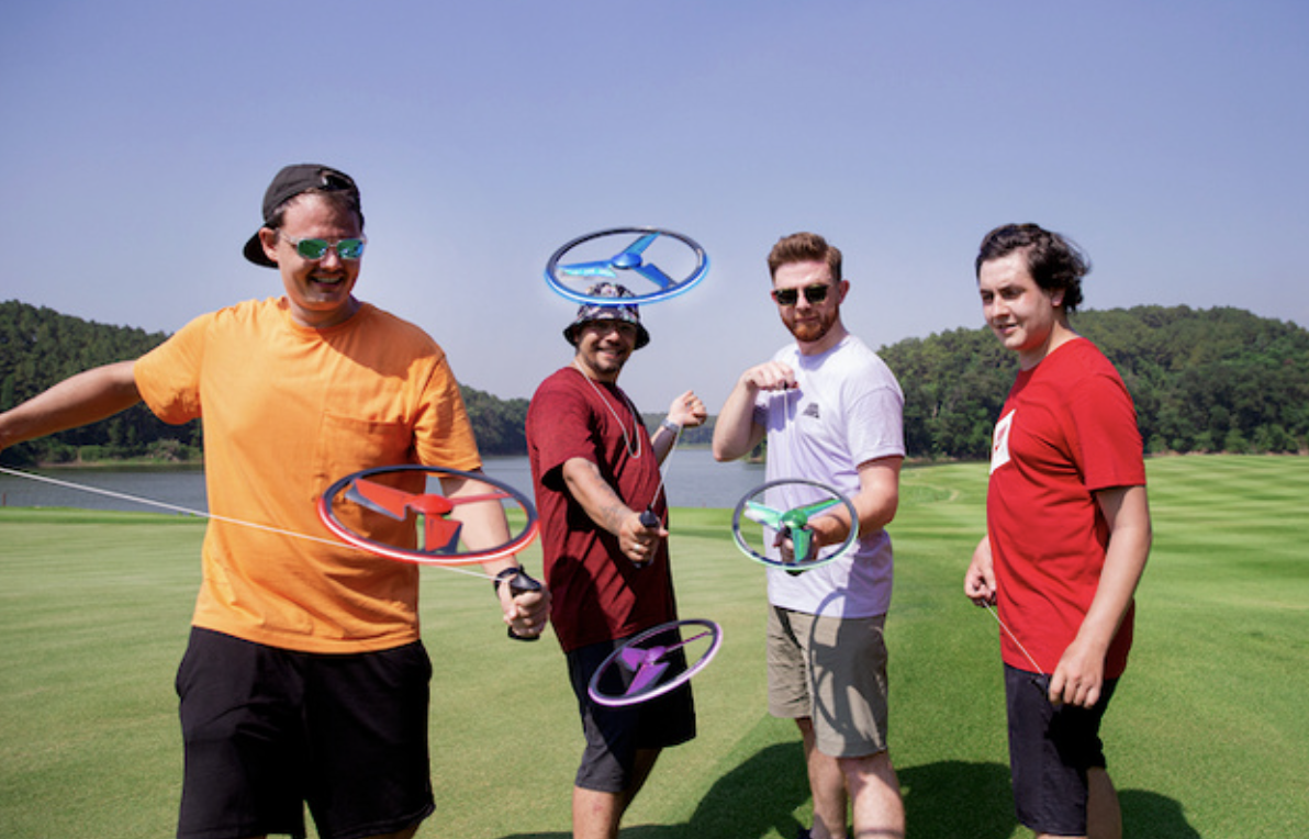 海外クラウドファンデイングで1億1千万円を達成した「TOSY Flying Duo」のプロジェクトを開始いたしました