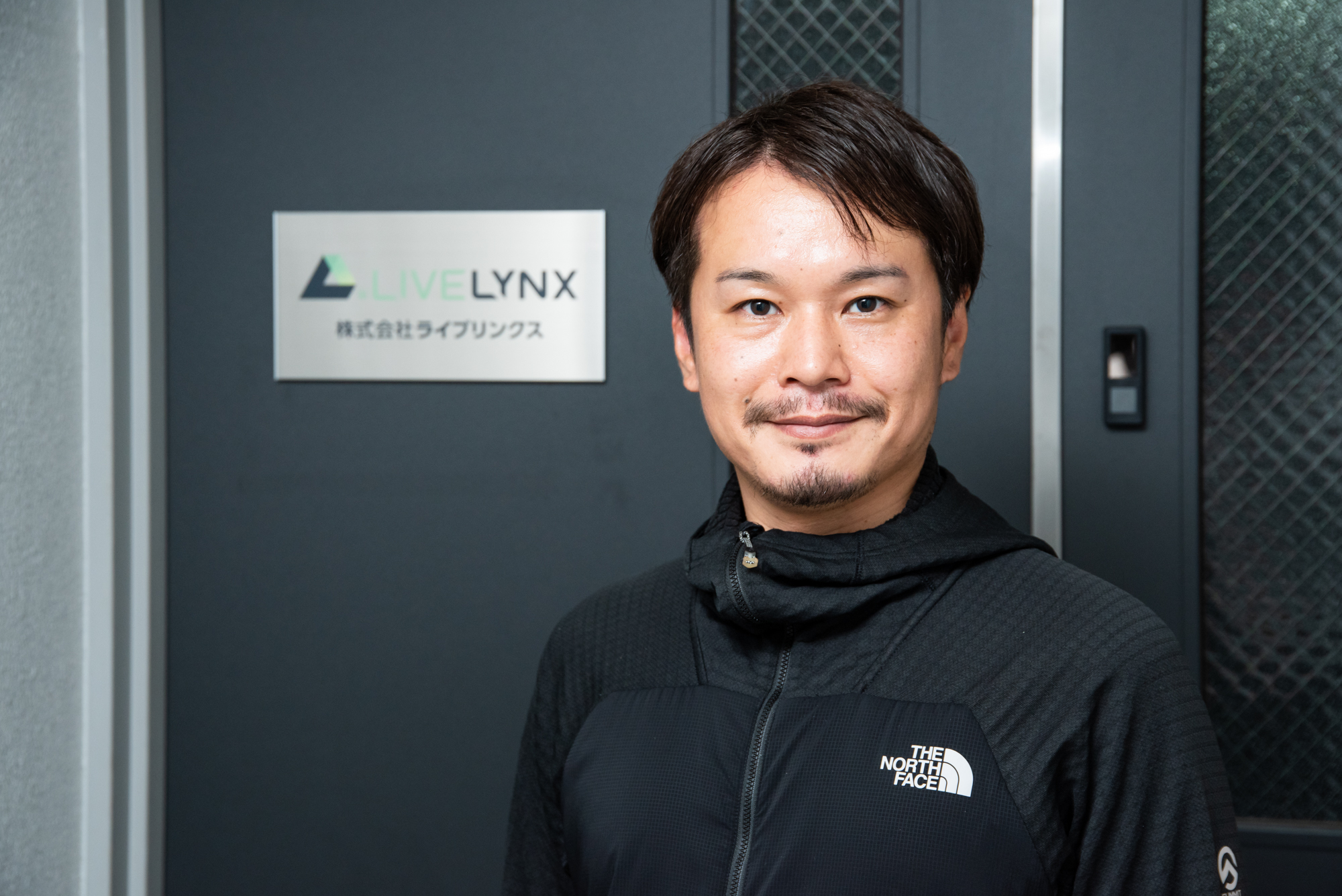 【社内インタビュー#1】代表の浅香に聞いてみた。ライブリンクスの創業ストーリーとは。