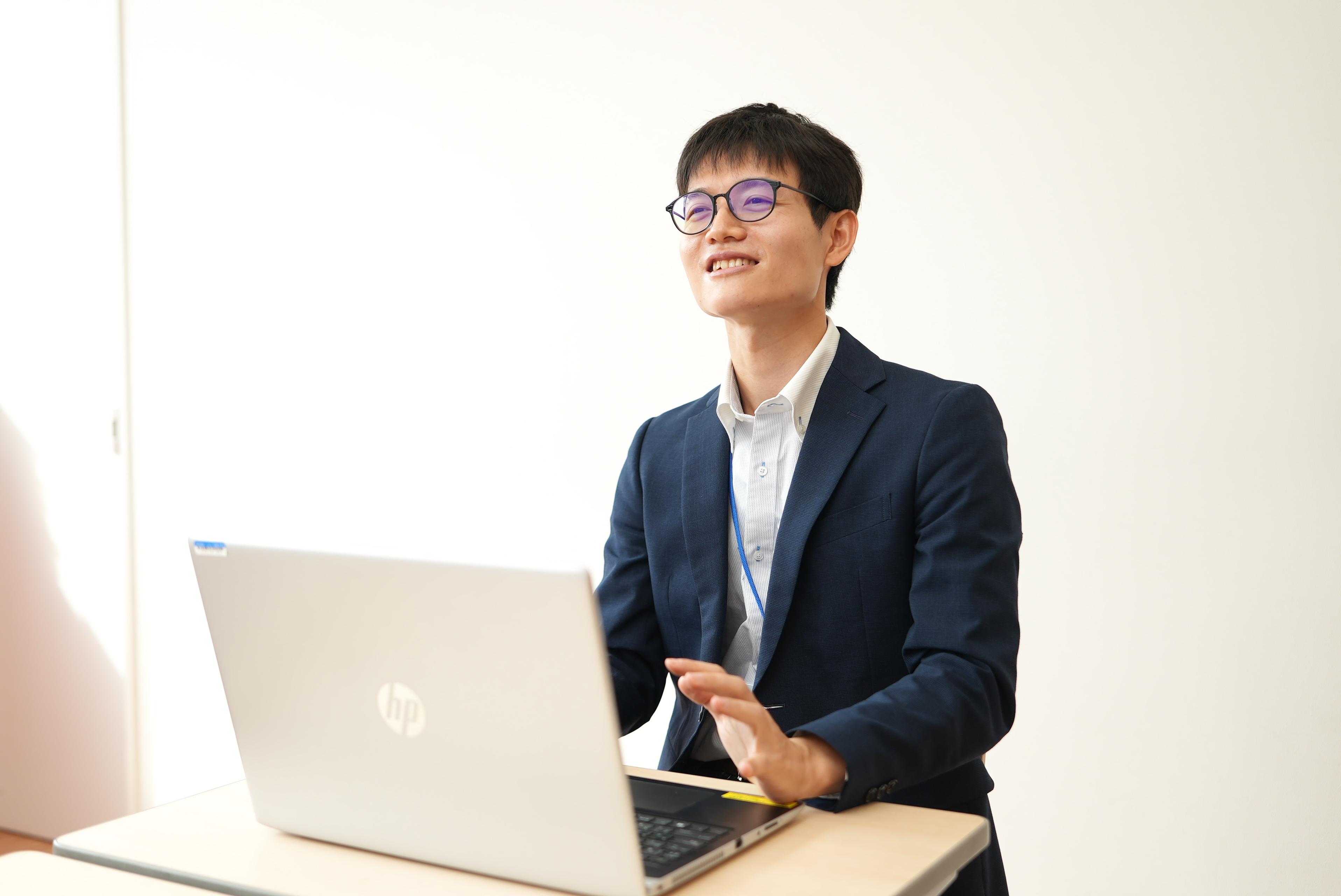 社員の１日の流れ《ITエンジニア職編》