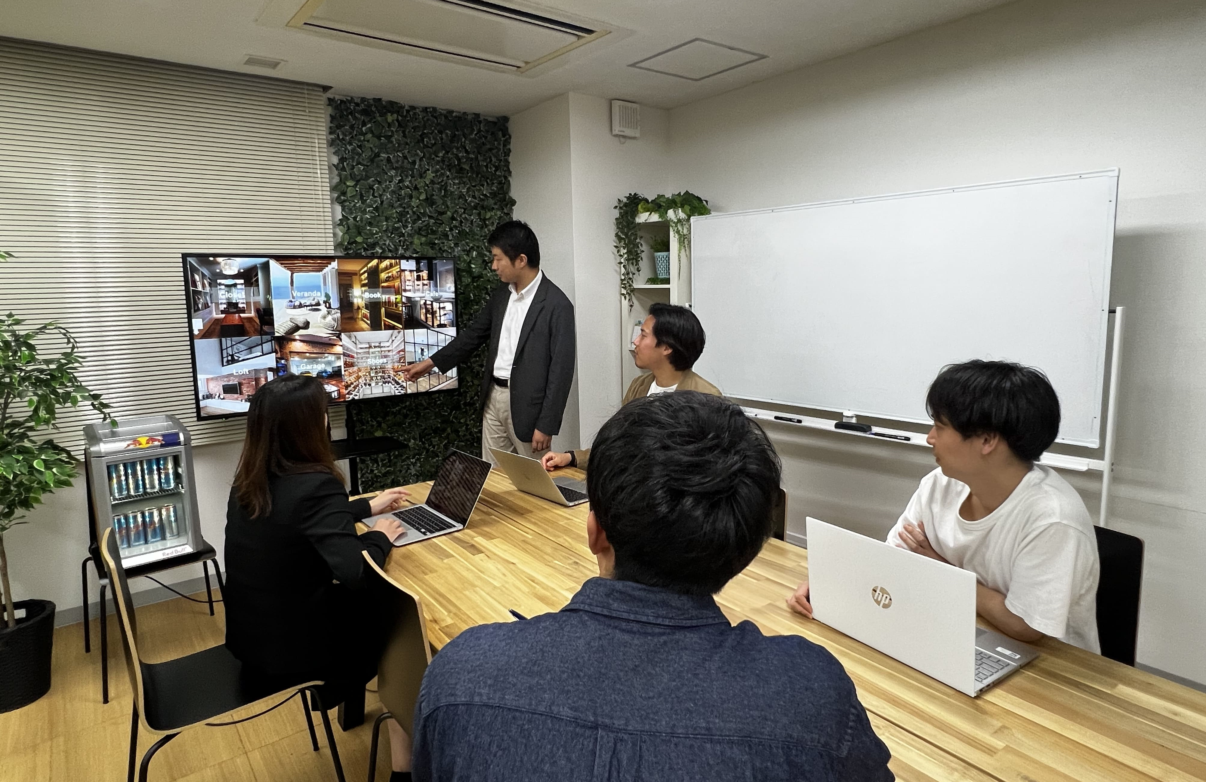 【社員インタビューVol.2_営業職】パイロットの夢から一転、不動産の世界へ。