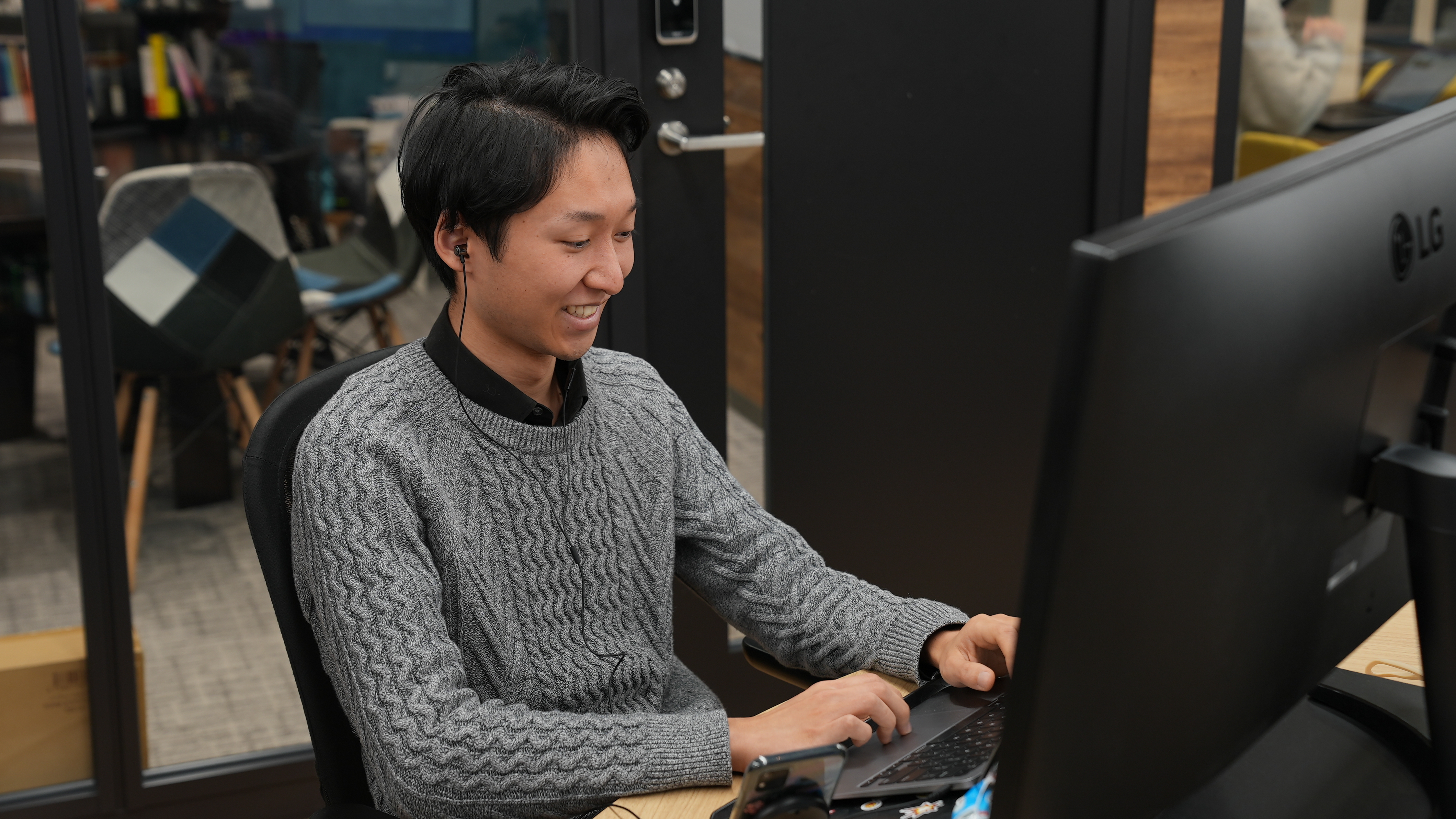 【未経験から始めるPM？】大学生正社員のセンキョライフをスクープ