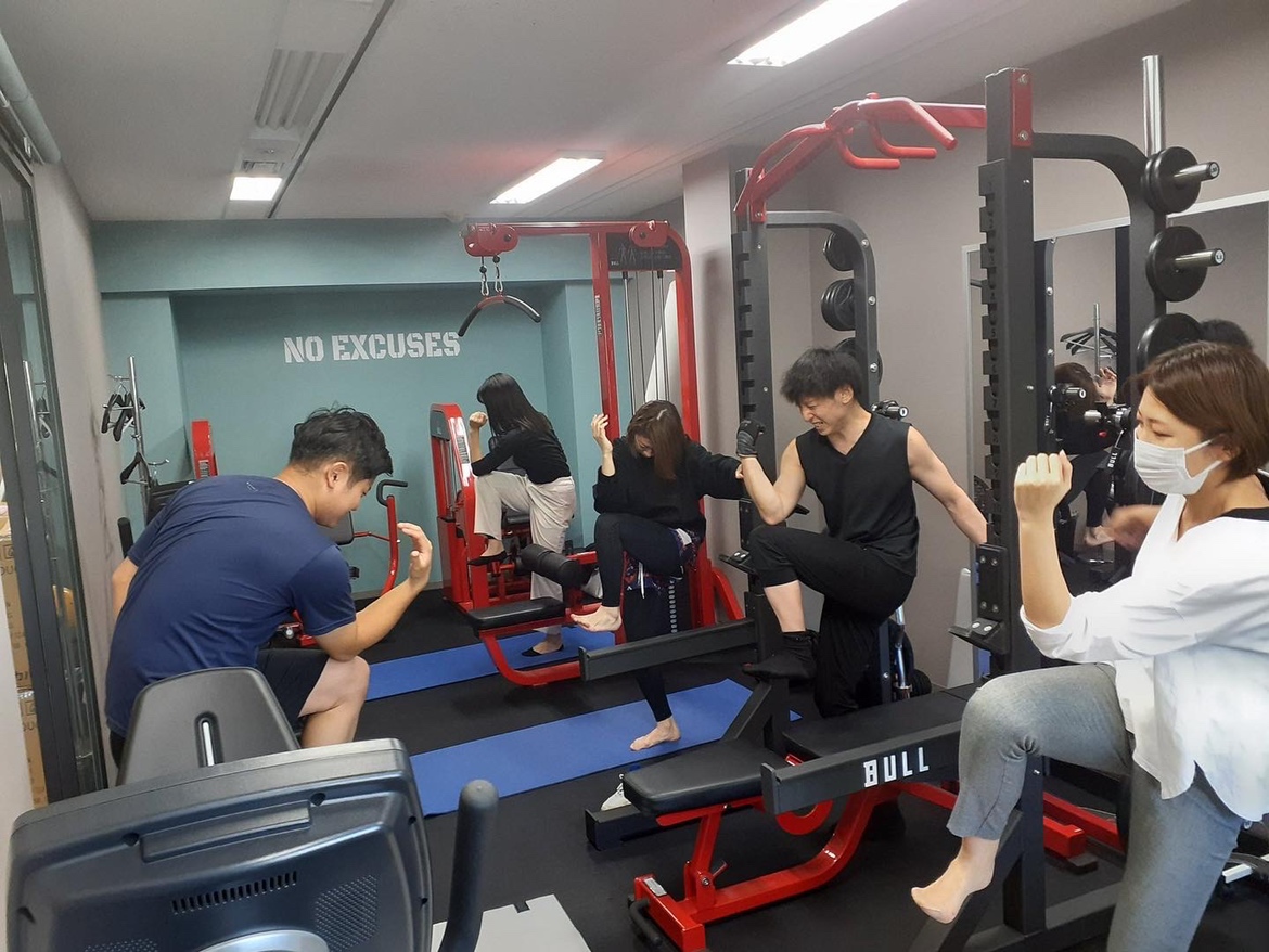 社長室が筋トレルーム！？！？