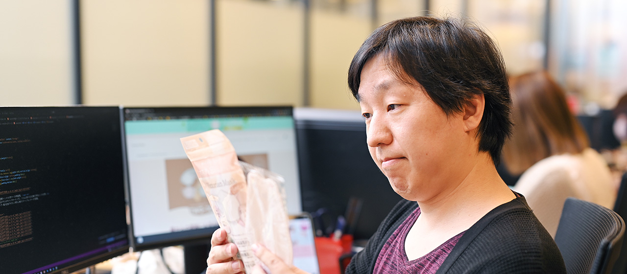 社員インタビュー＃2｜トレンドの中でも埋もれないWEBデザイナー。華やかさと堅実さ、剛柔自在な存在を目指して。