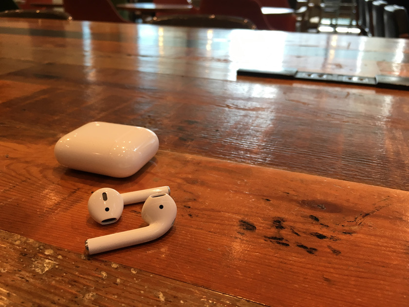 【レビュー】新商品AirPodsは一度体験したらもう戻れない！ 4gの軽さとワイヤレスな環境 [T-SITE LIFESTYLE]