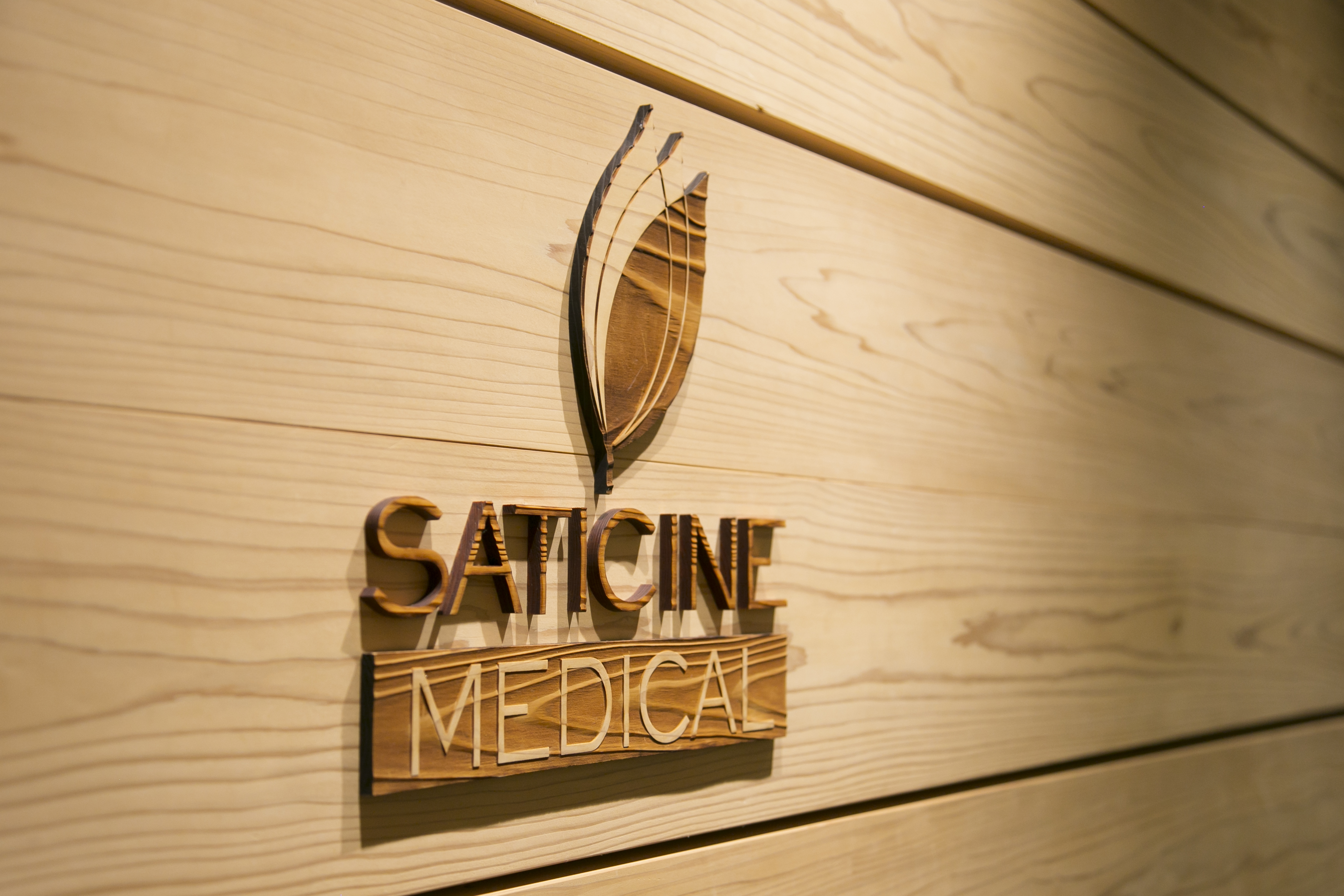 製薬会社じゃないのになぜ「製薬」？社名の由来をご説明します！