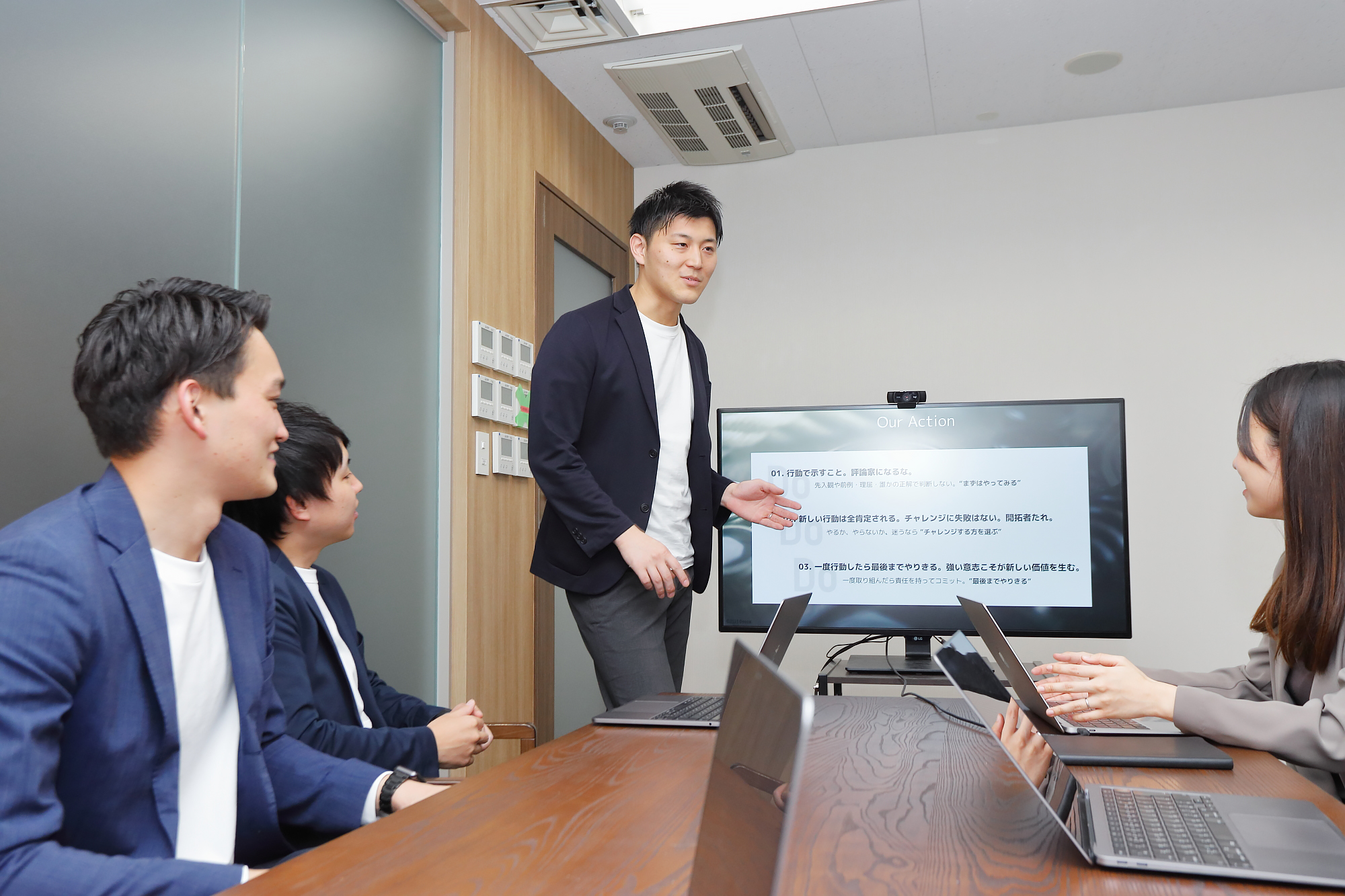 前のめりな採用｜行動で世の中を変えていきましょう！