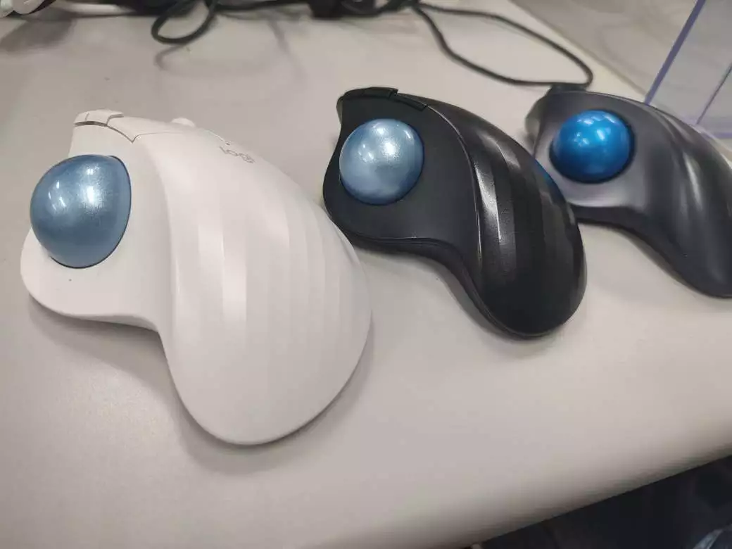 社員の日常 トラックボールのすゝめ