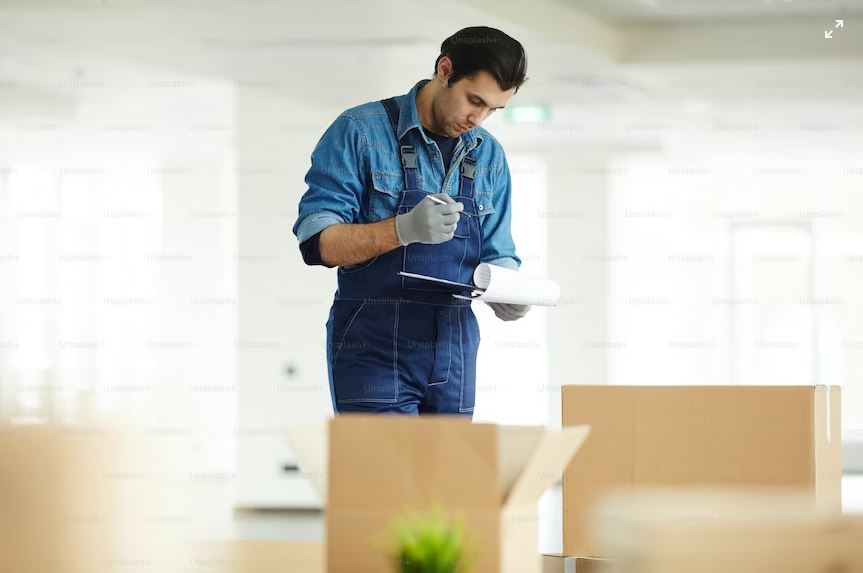 What to Pack and Consider When Hiring Residential Movers