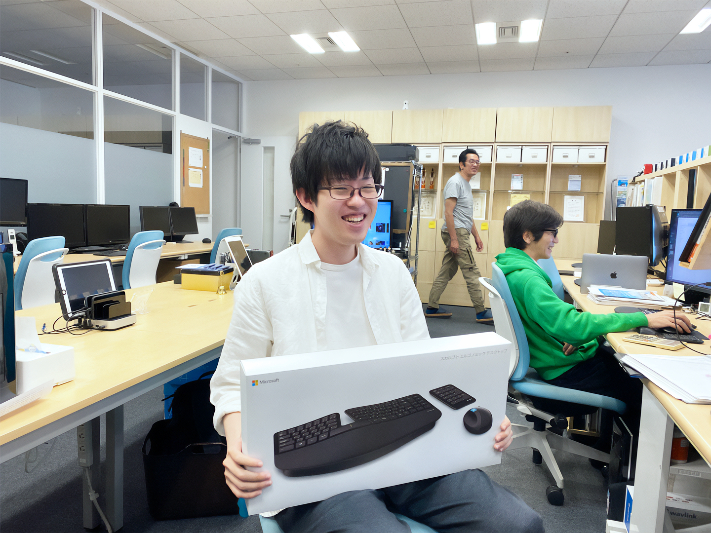 5月の360度評価の結果で、ガジェット一式をいただきました！