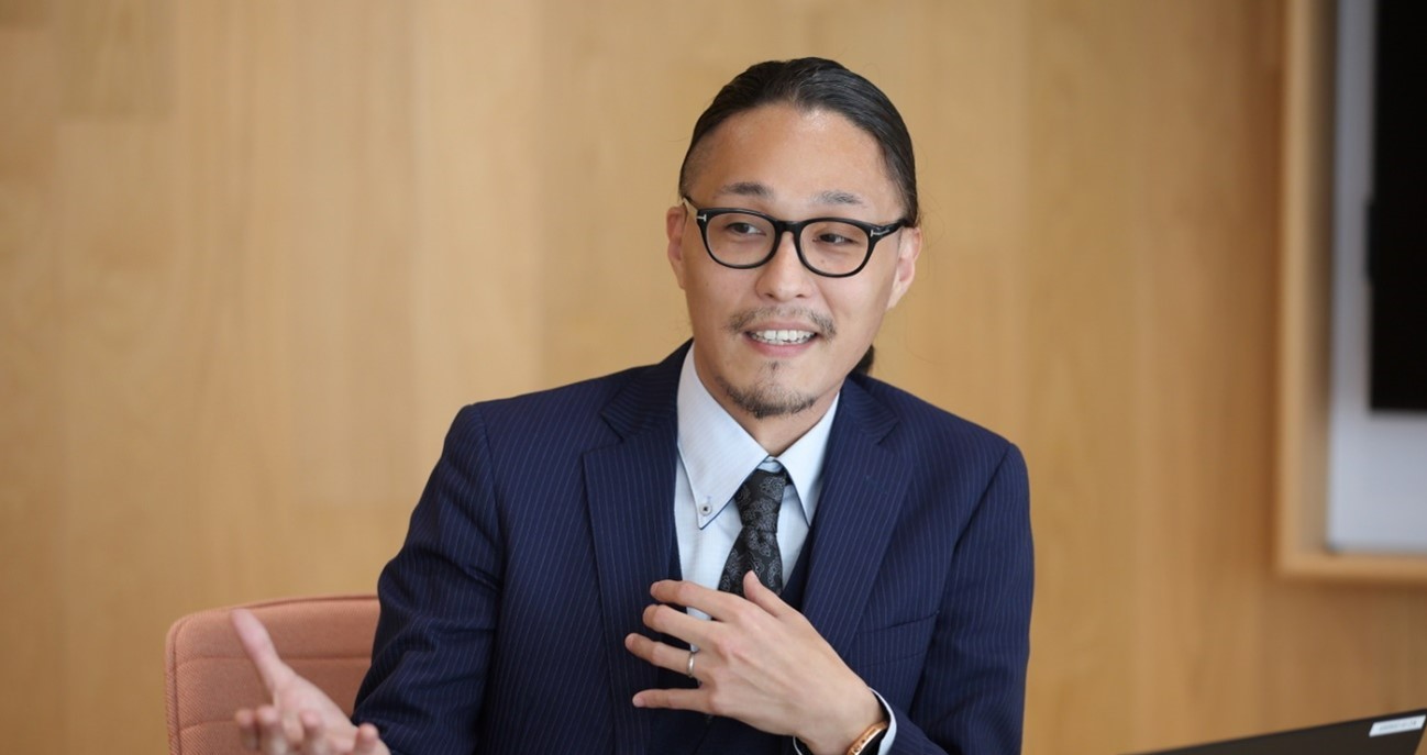 【CROグループマネージャー/社員インタビュー】‐デザインスキルを活かし、ユーザーとビジネスをつなぐ新たなキャリアへ