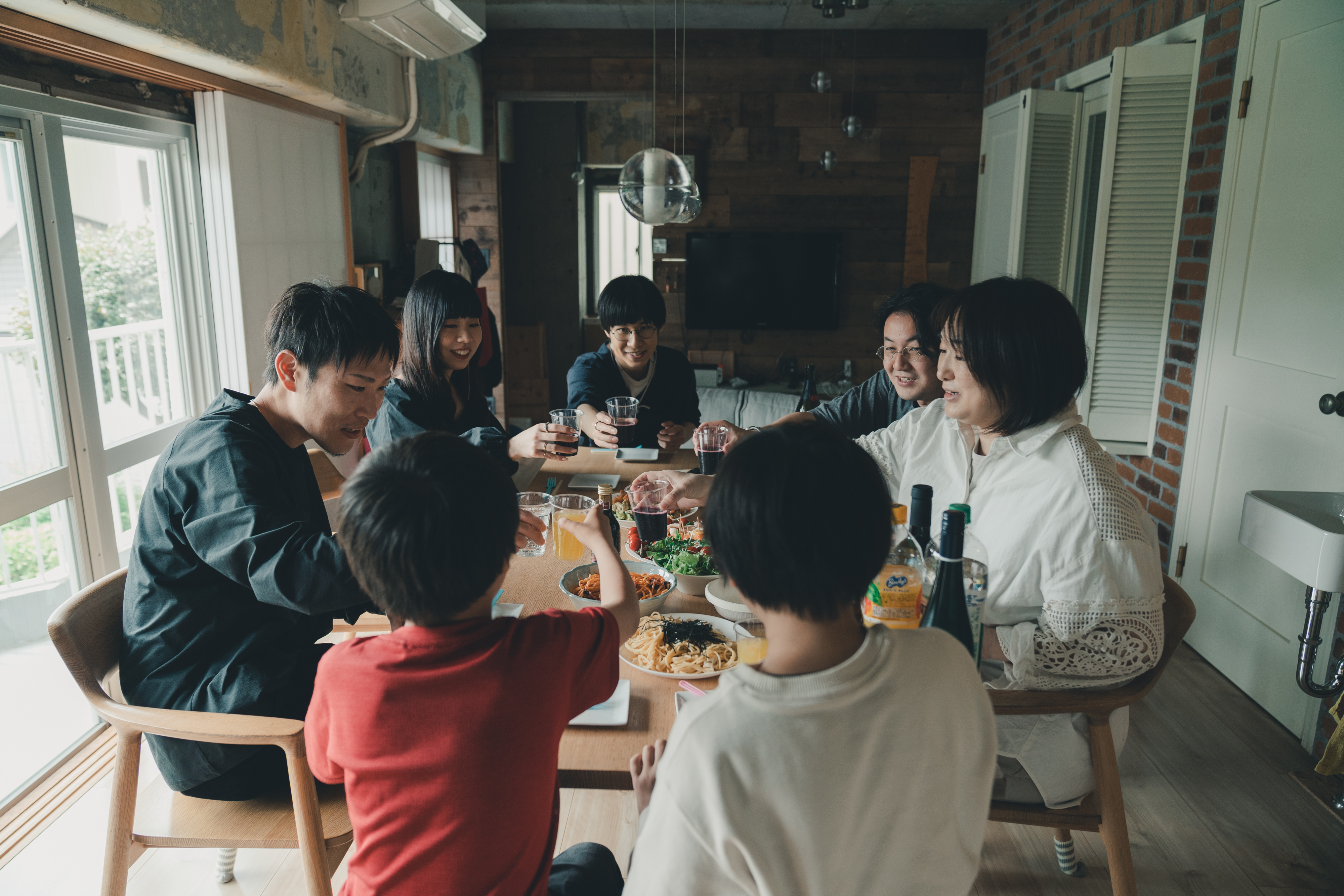 メンバー全員で代表のお宅を訪問しました！