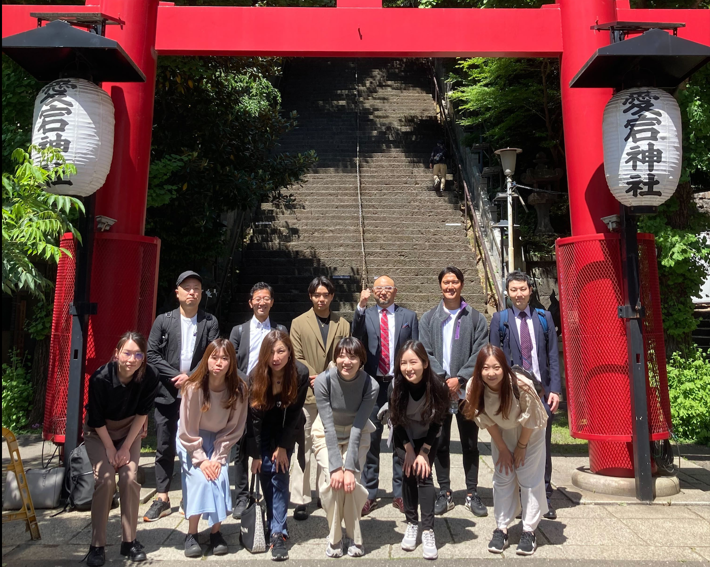 設立前にチームメンバーと愛宕神社へ参詣へ