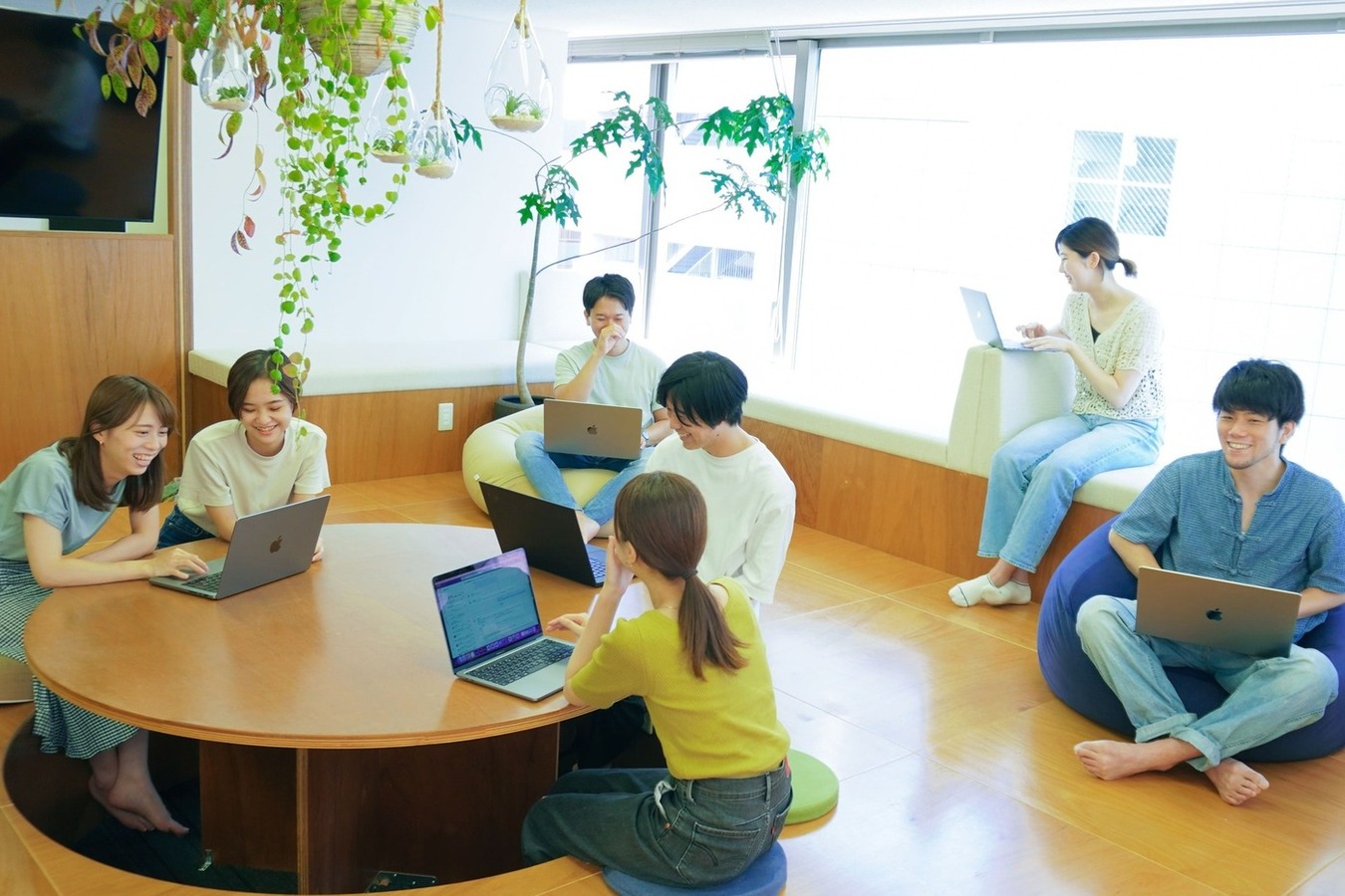 【RECRUIT】選考の前に、活用してみませんか。「カジュアル面談」を実施しています。