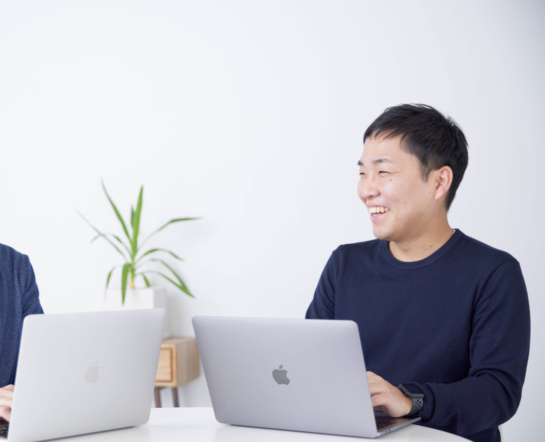 【社員インタビュー #2】未経験から入社したエンジニアが、開発機能を決める！？Co-Growthエンジニアのこれから‐石住亮祐