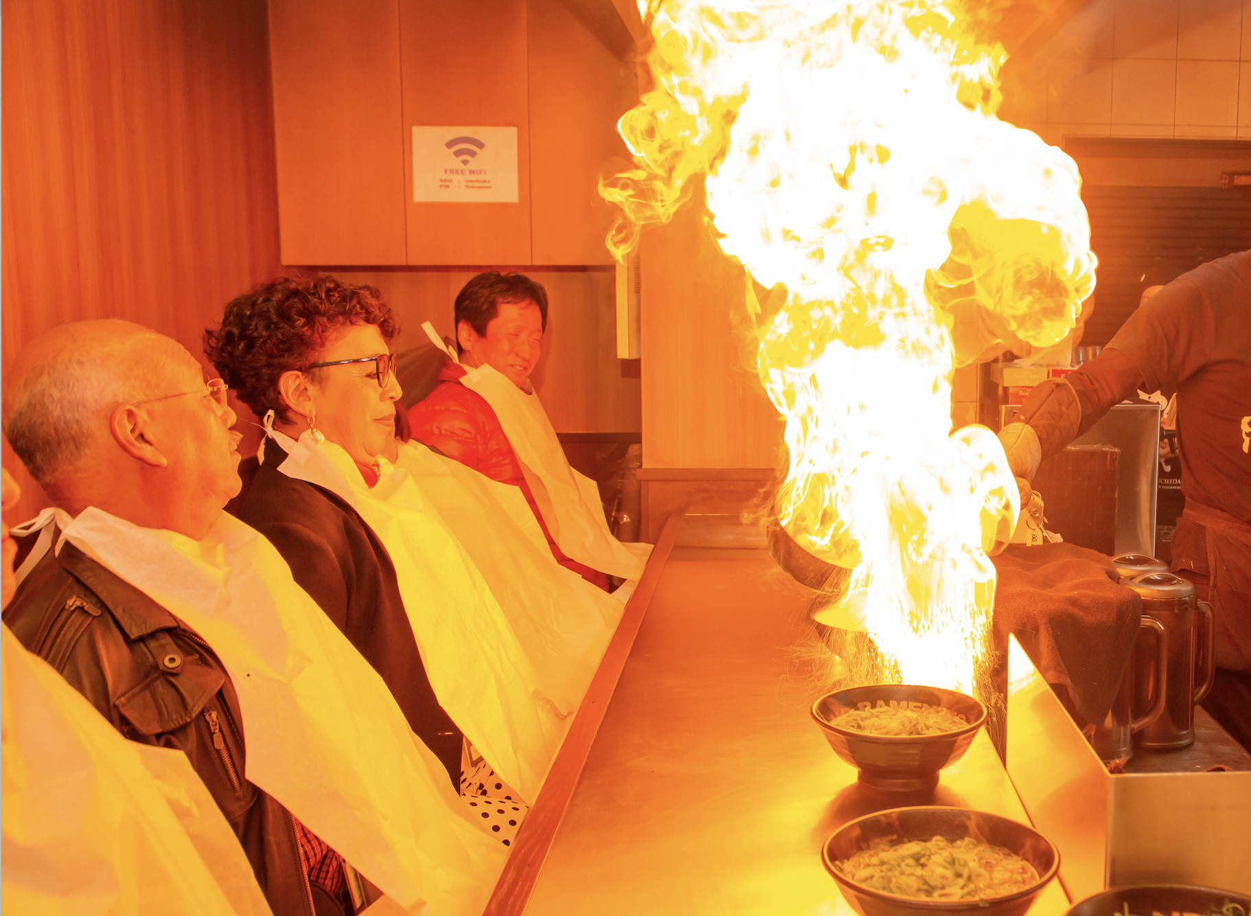 年間5万人の外国人が押し寄せる！ファイヤーラーメンの店「めん馬鹿」ってどんな店？