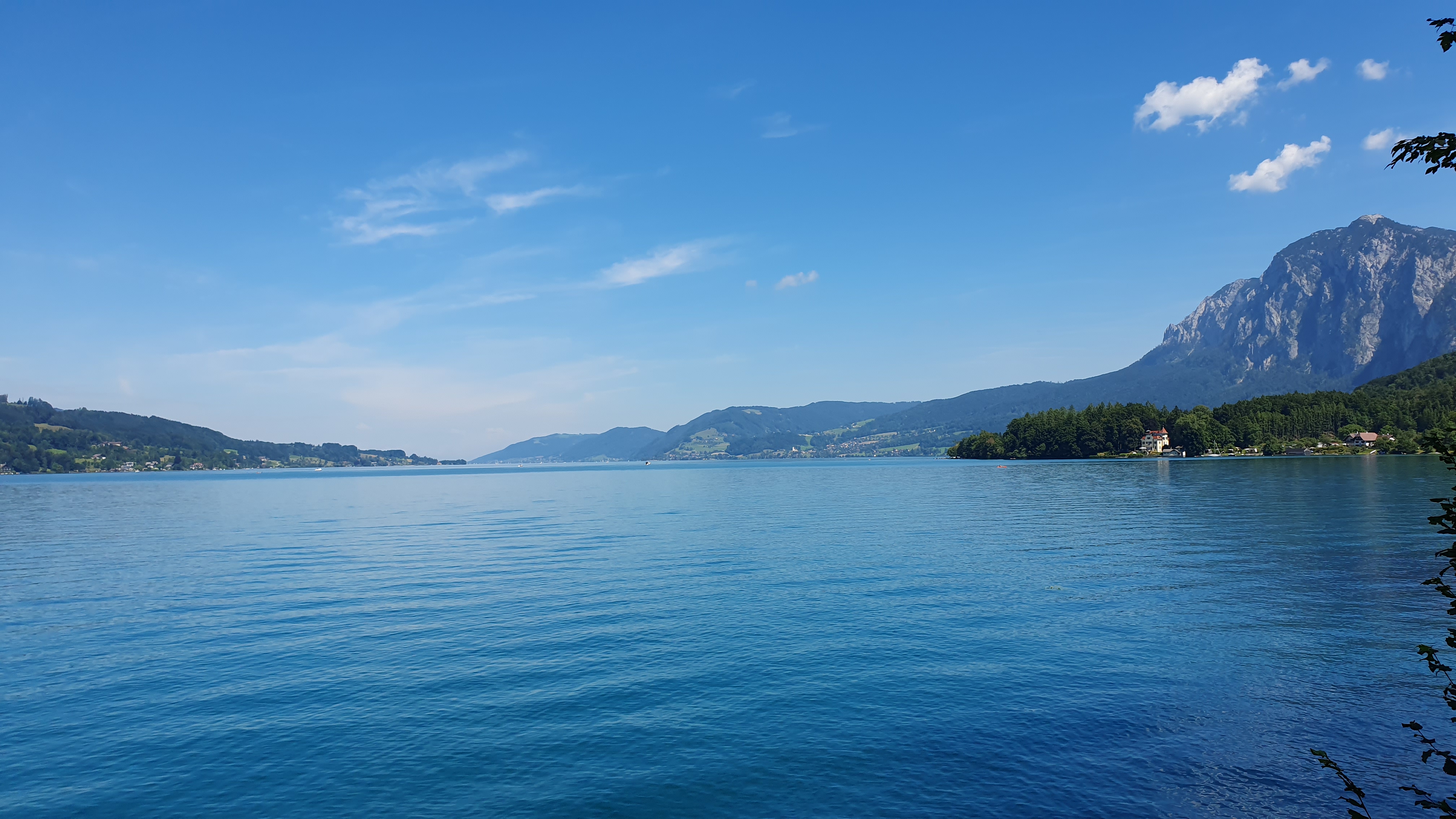 2週間の休暇を利用して海外旅行に行ってきました！