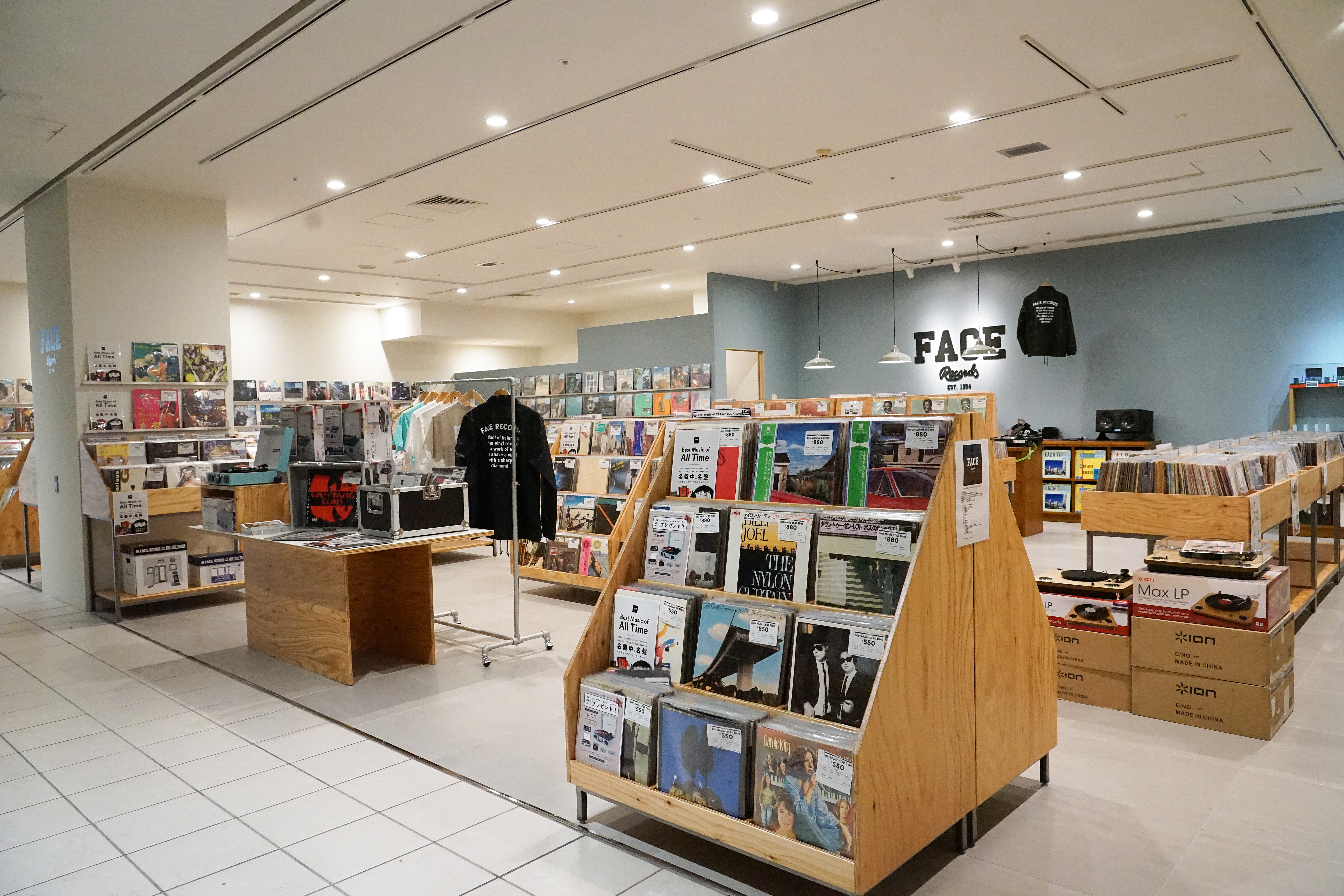 名古屋ラシックに4月オープン！1年間限定のPOPUPショップ盛況つづく