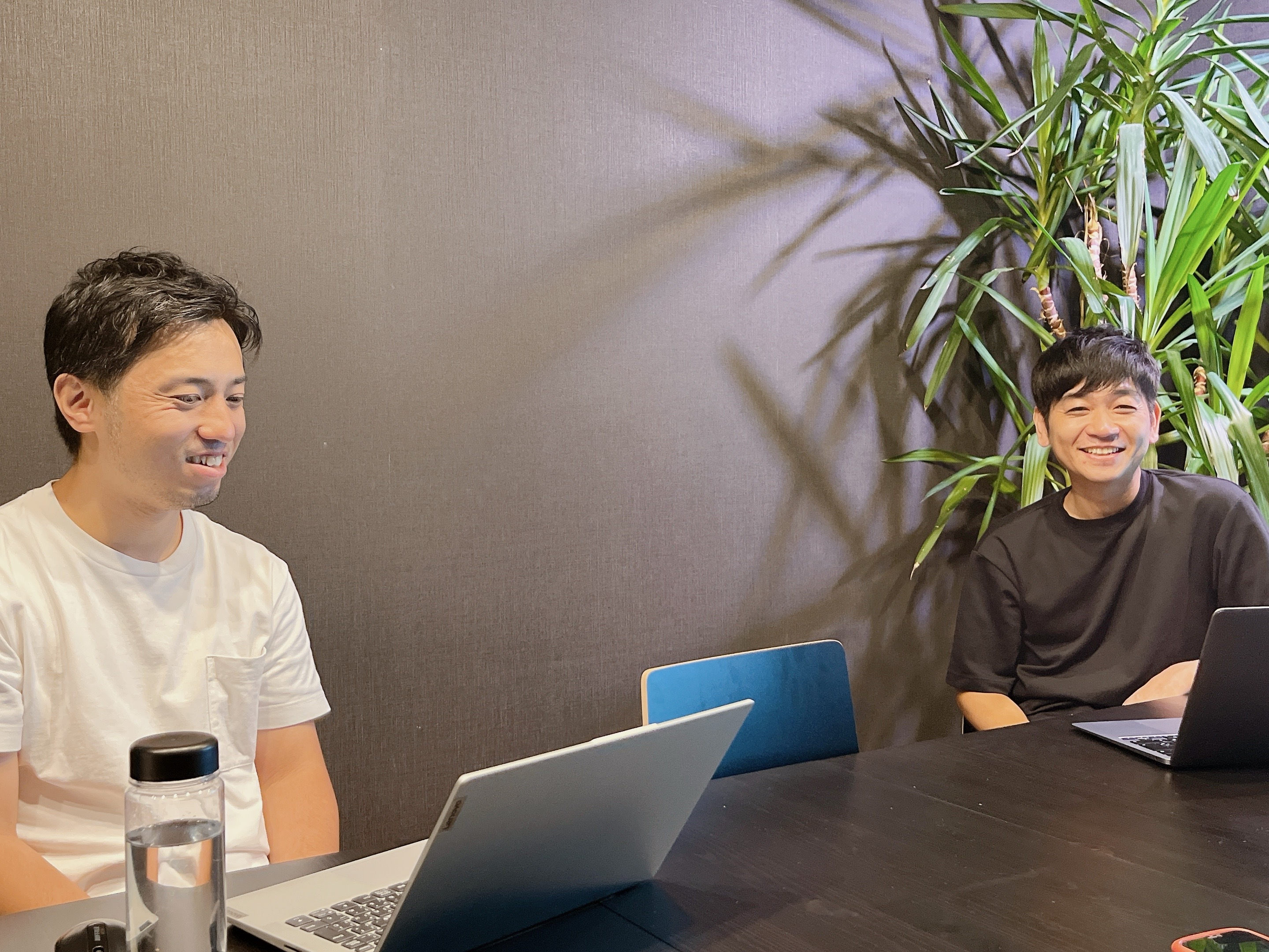 【対談インタビュー】山崎慎一 & 星和人 ／営業部