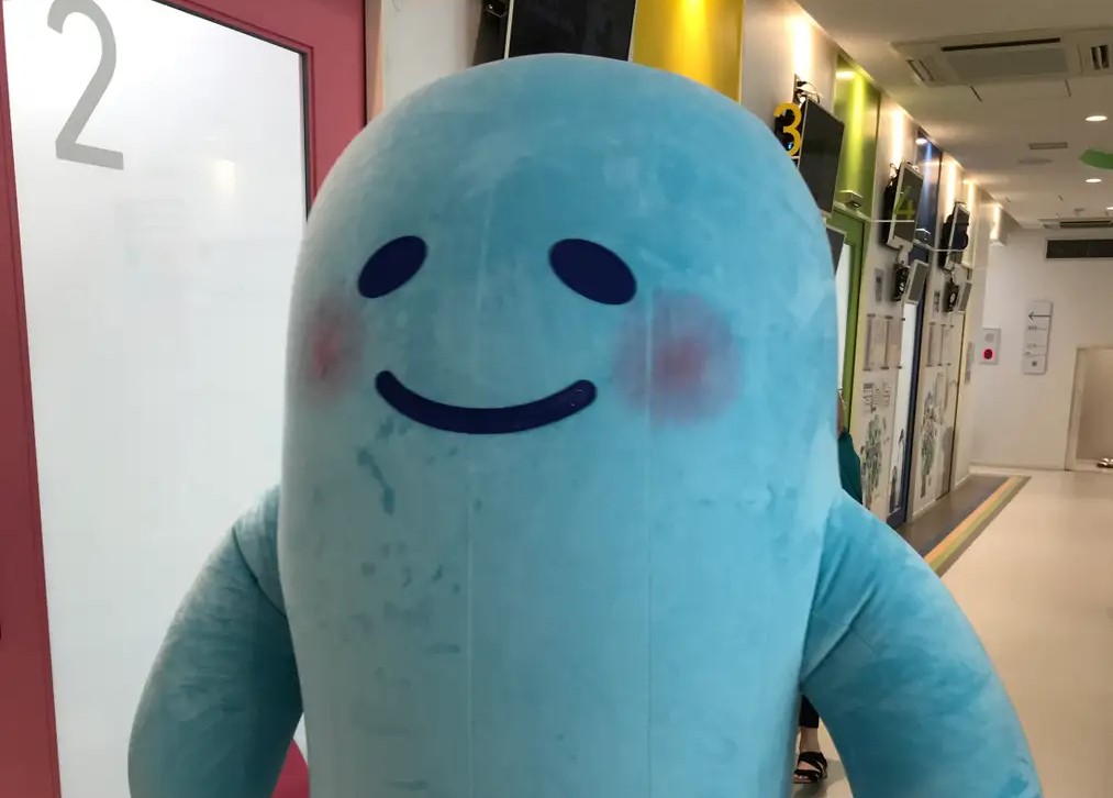 日本最大級のあざ治療専門クリニック【西堀形成外科】のオリジナルキャラクター「あざくん」が着ぐるみになって登場！