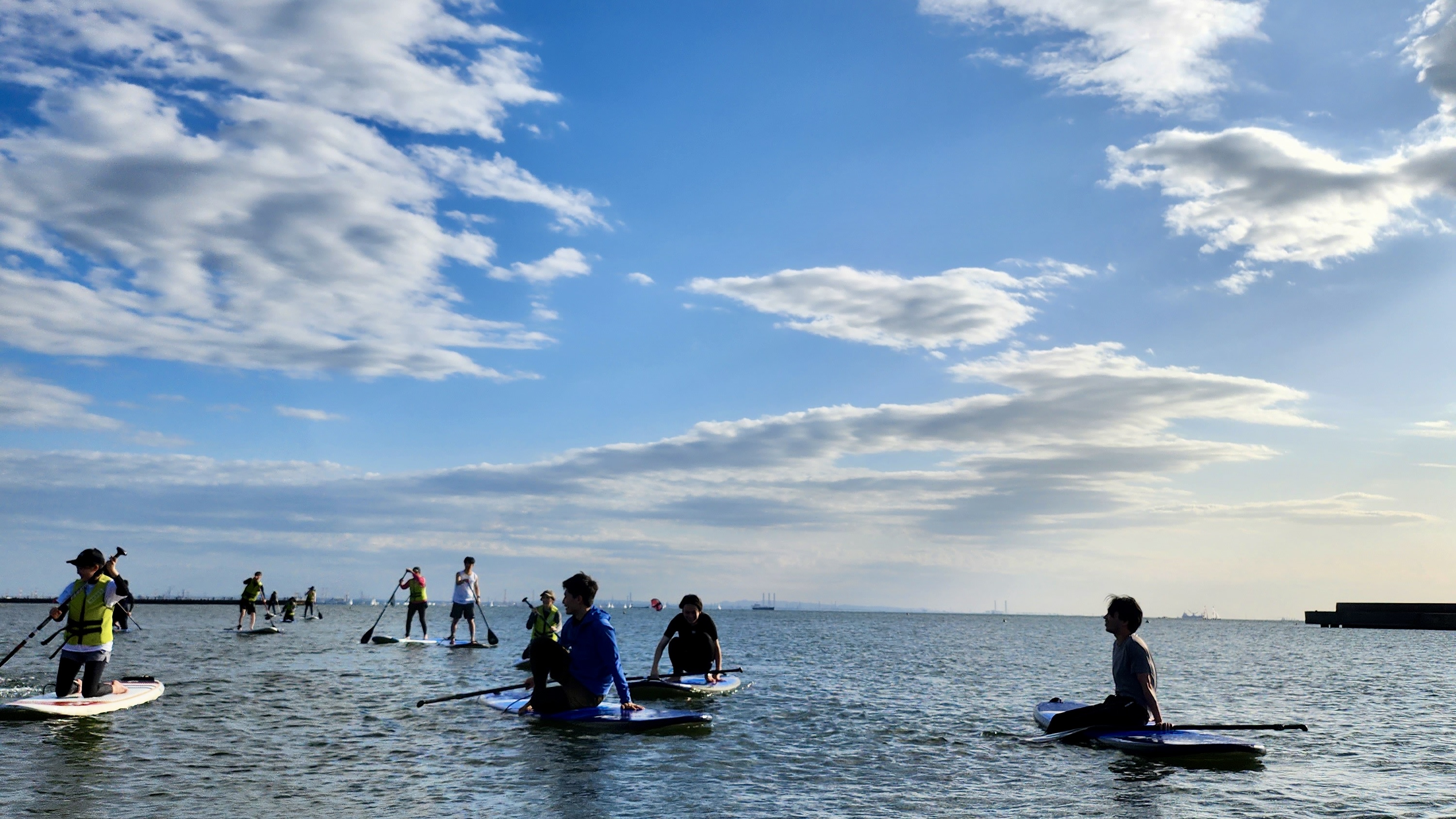 海を舞台にWorkout！仲間と共に心地よい時間を堪能したSUP体験【イベントレポート】 | ビットバンク株式会社