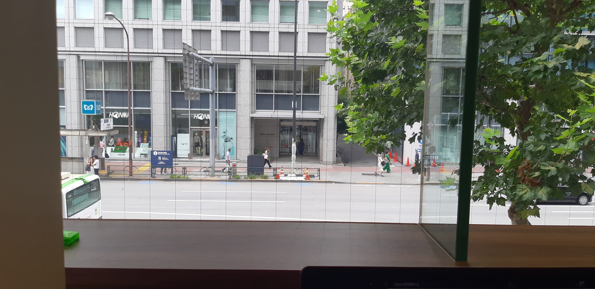 ハイブリッド勤務の導入について