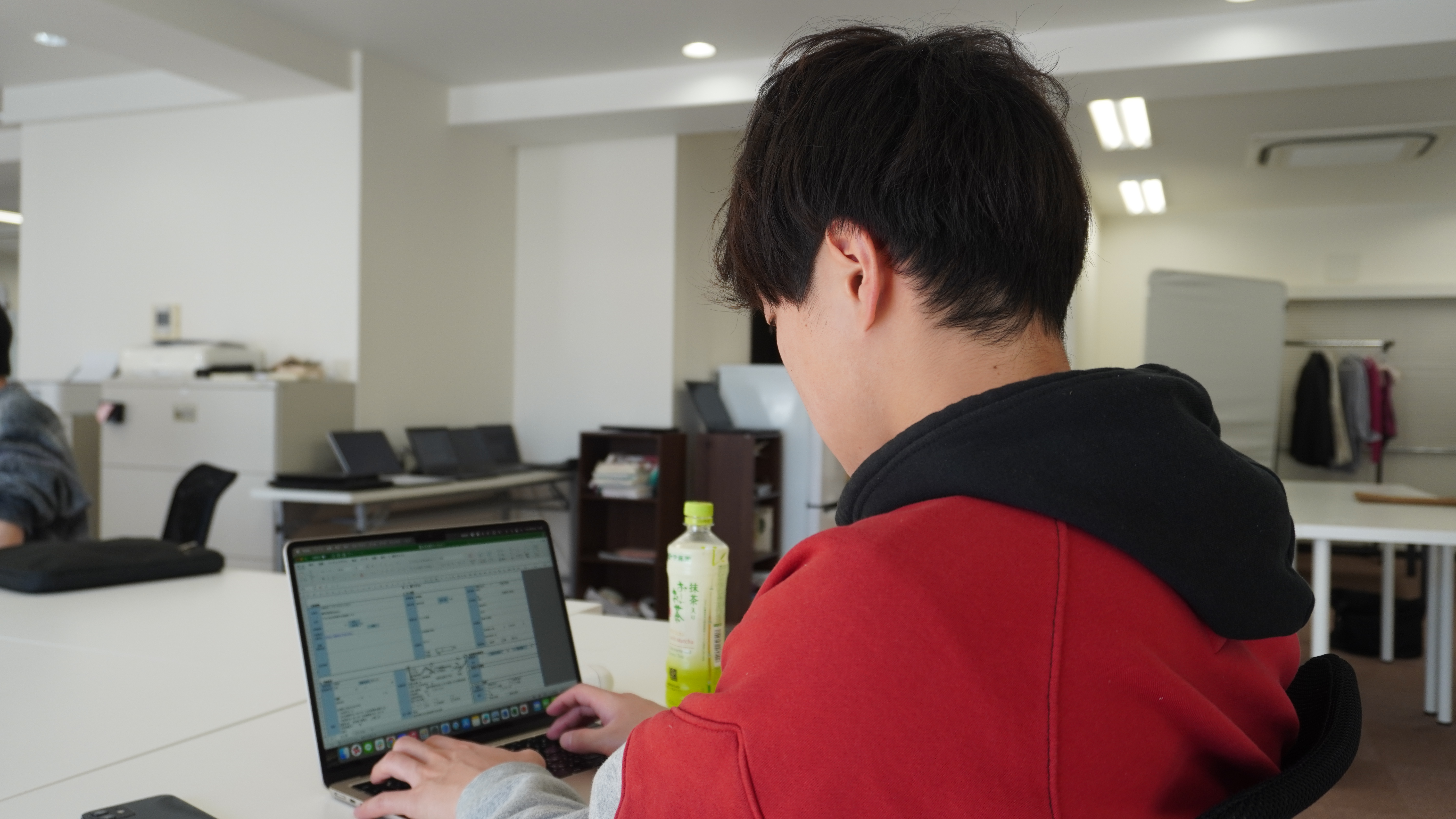【社員インタビュー】法人営業最多契約数達成の1年目のエースに。
