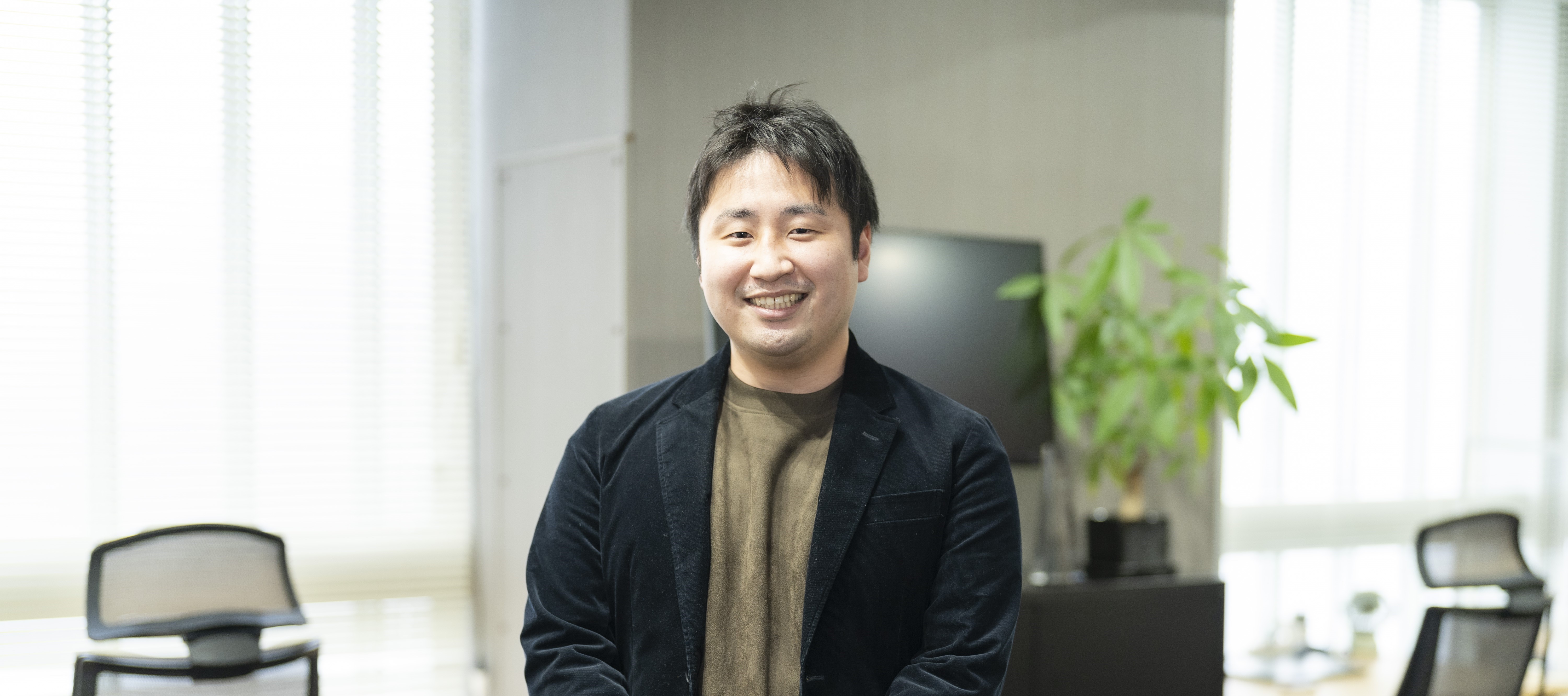 「会社員は不安定だと思った」独自の道を歩む社員のキャリアに迫る