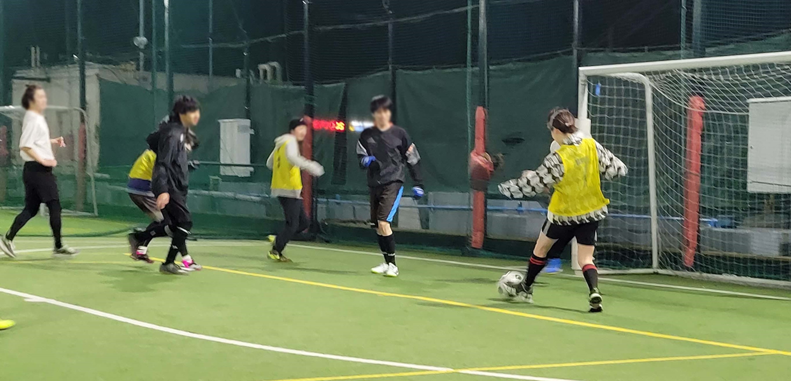 社内フットサルで促進する、健康とチームワーク