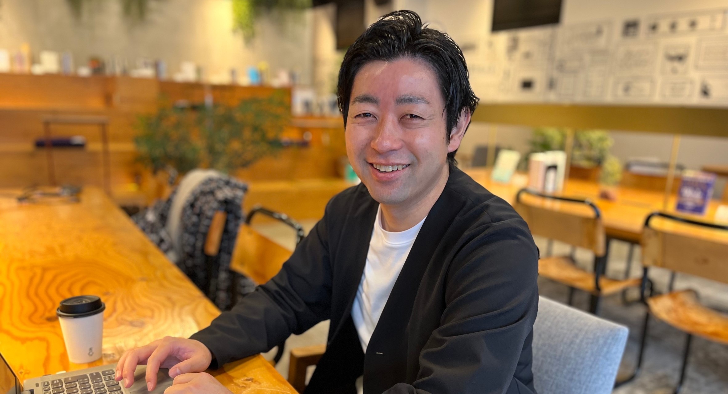 「大手企業から転職、約3年間歯を食いしばりながら荒波を乗り越えDFAへ」マネージャーに就任したスタッフへのインタビュー【社員インタビュー No.08】