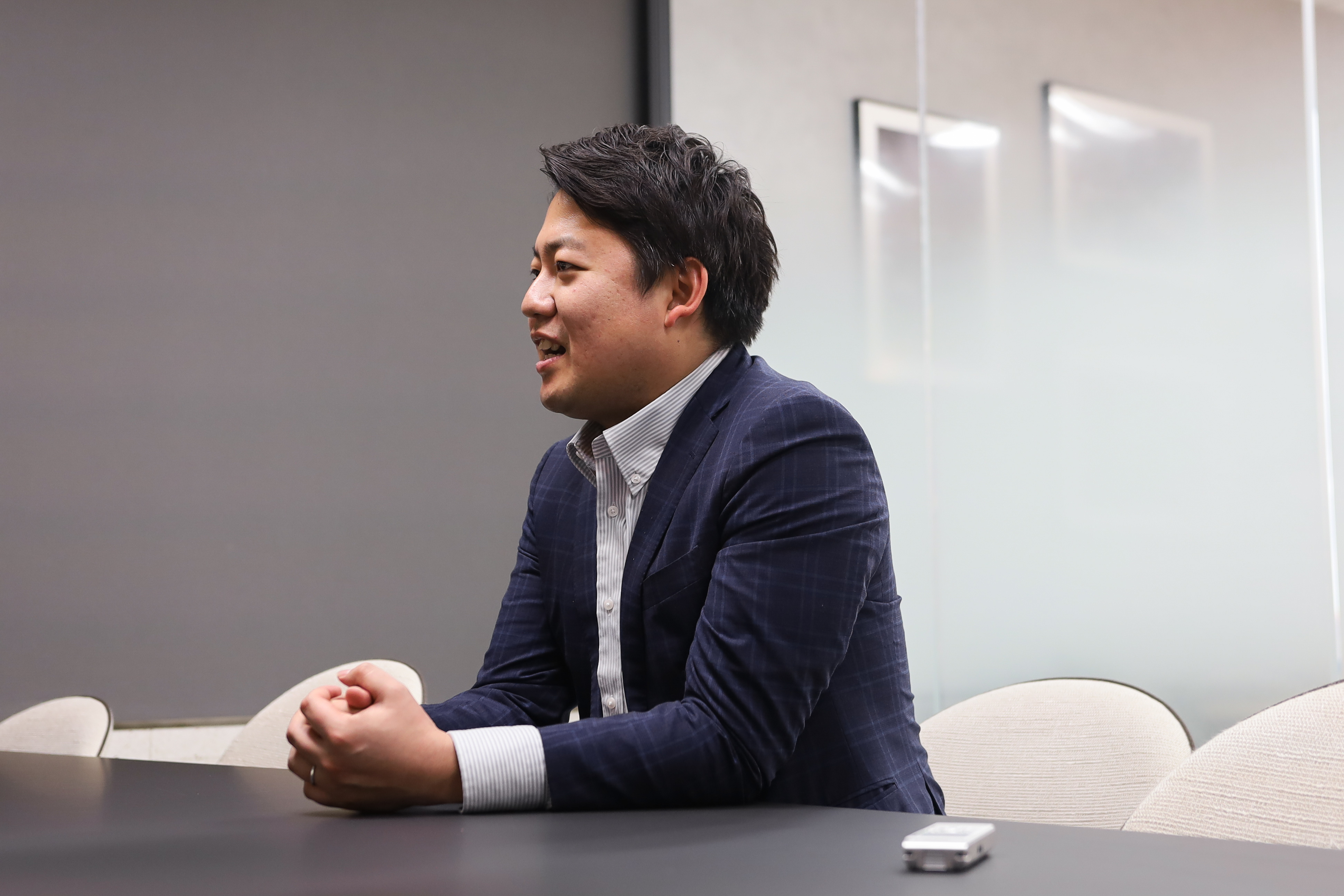 【社員インタビュー】不動産チームリーダーが語る、当社ビジョン「産業構造改革を通じて未来を創る」とは？