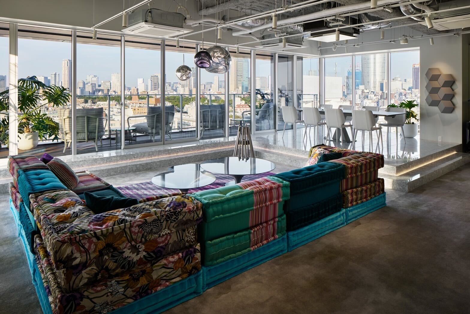 KONNEKT INTERNATIONALについてもっと知りたい方はこちら！