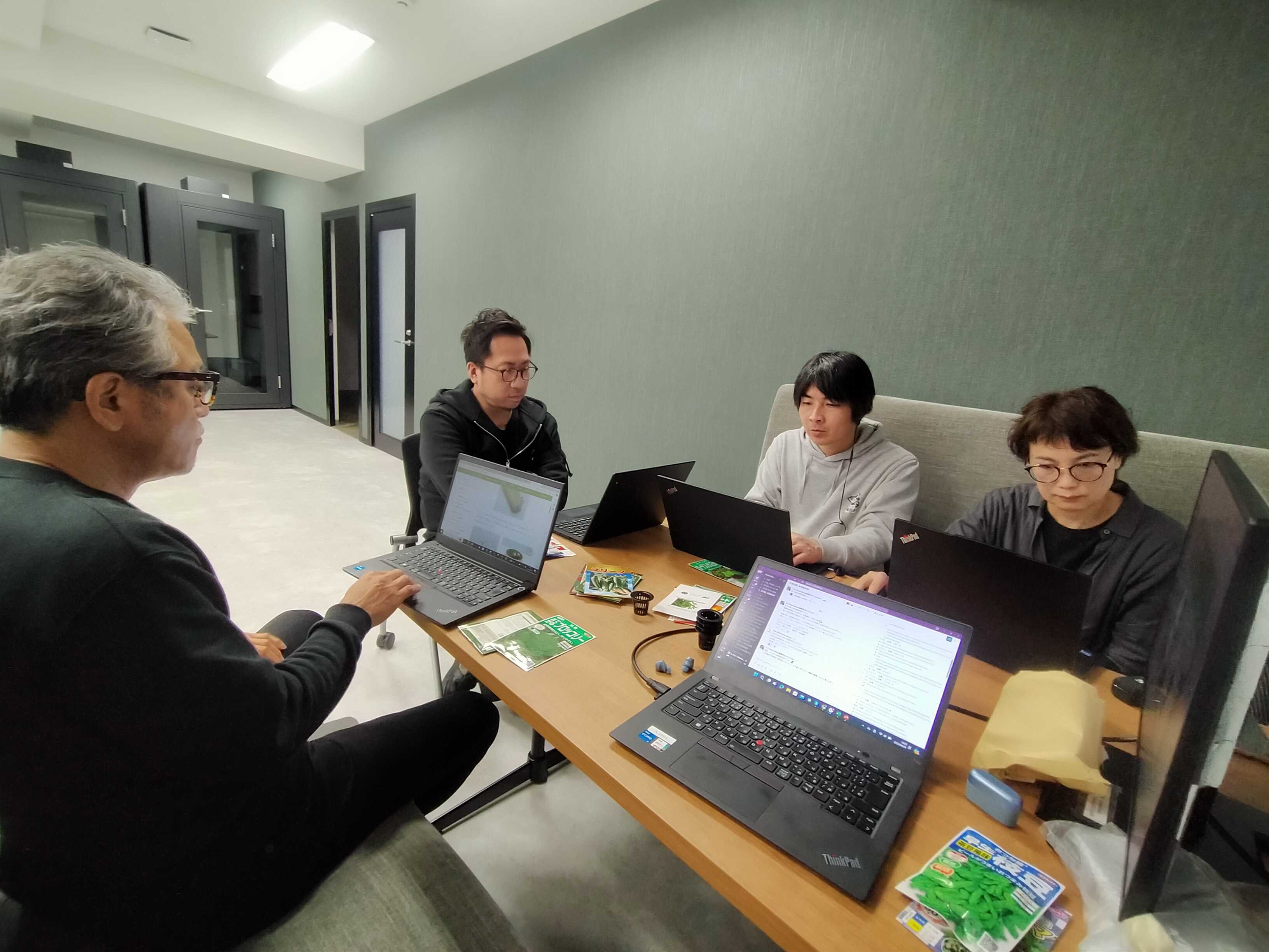 forest水耕栽培部で野菜作りが始まりました！