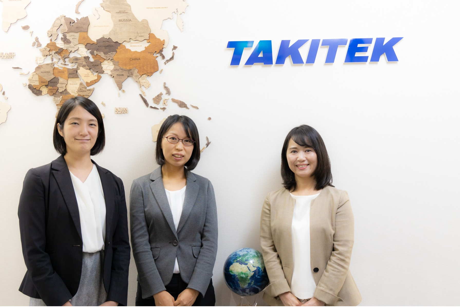 添乗員を経て、商社へ。購買業務を中心に、生産管理や総務・経理・品質管理業務とマルチに活躍するメンバーにインタビュー！