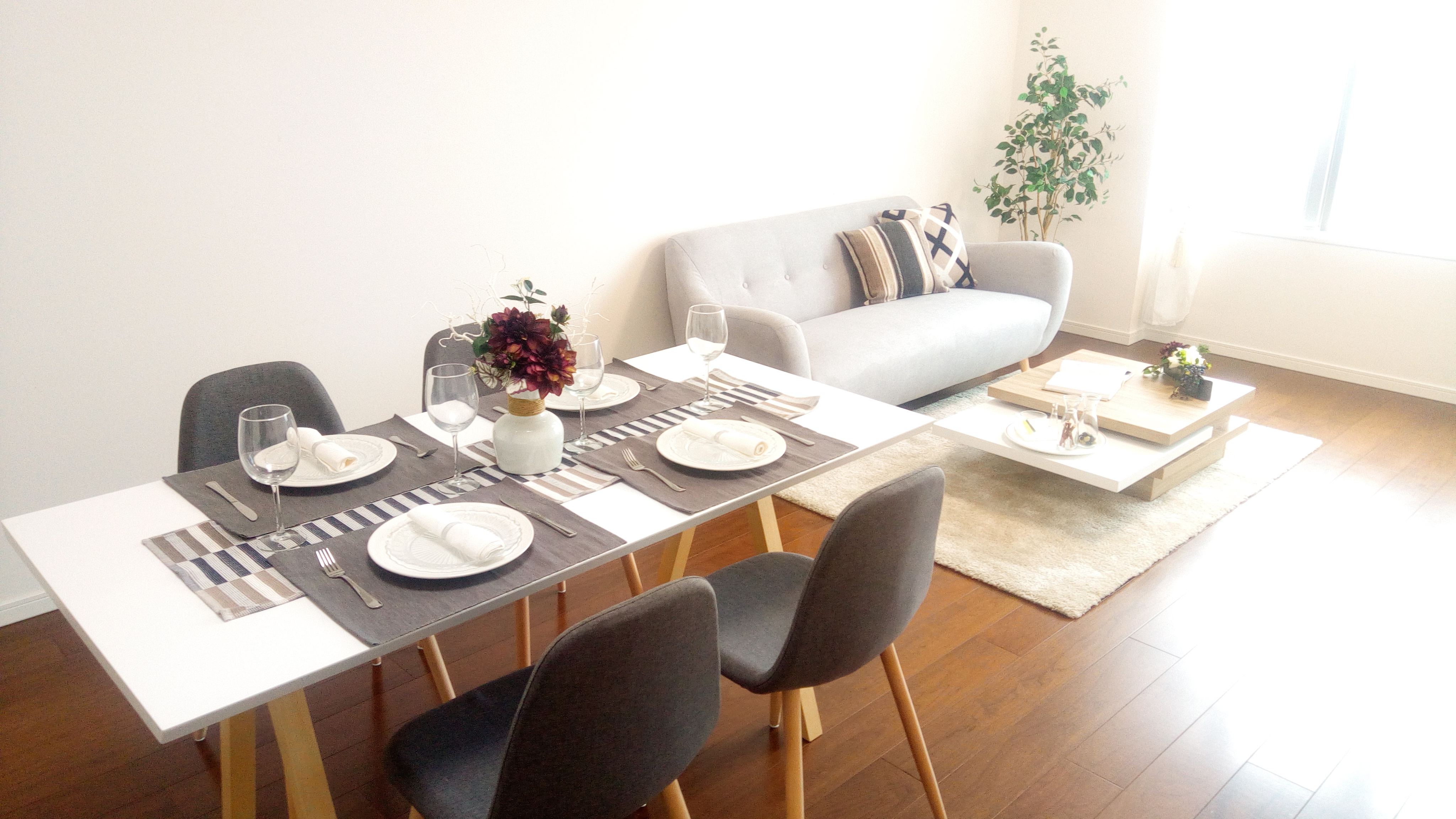 新しい家具ブランド「LaForma」でホームステージング