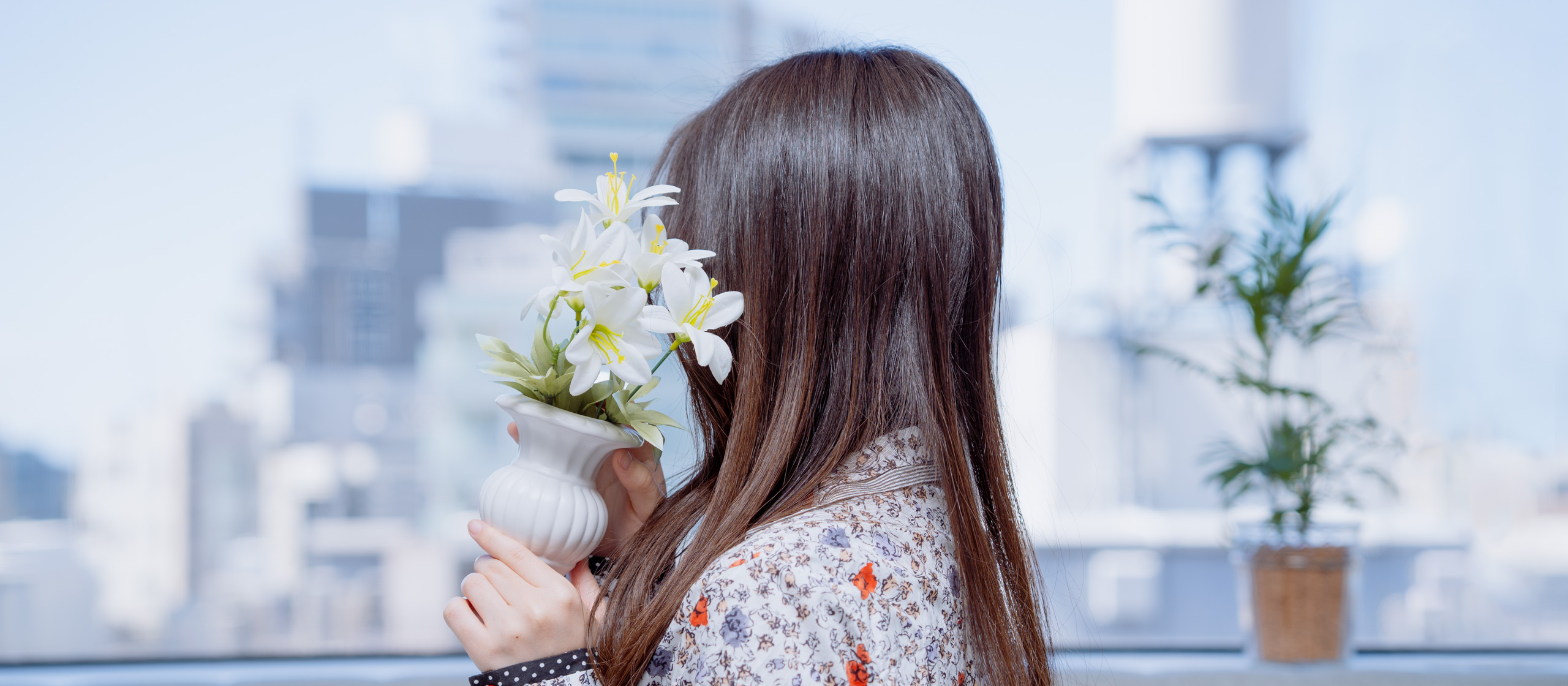 異例の三冠受賞！？文系出身＆エンジニア未経験の新卒がIT部門を立ち上げ新人賞を受賞するまでの話