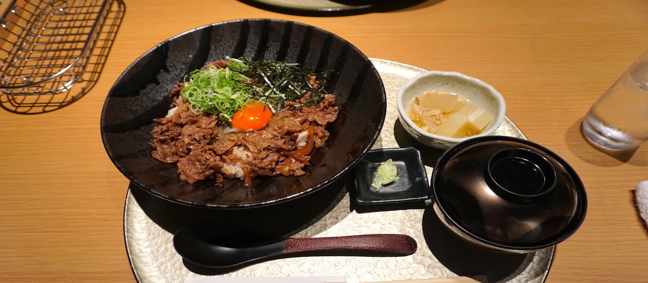 魚か肉かと言われれば、肉派です。