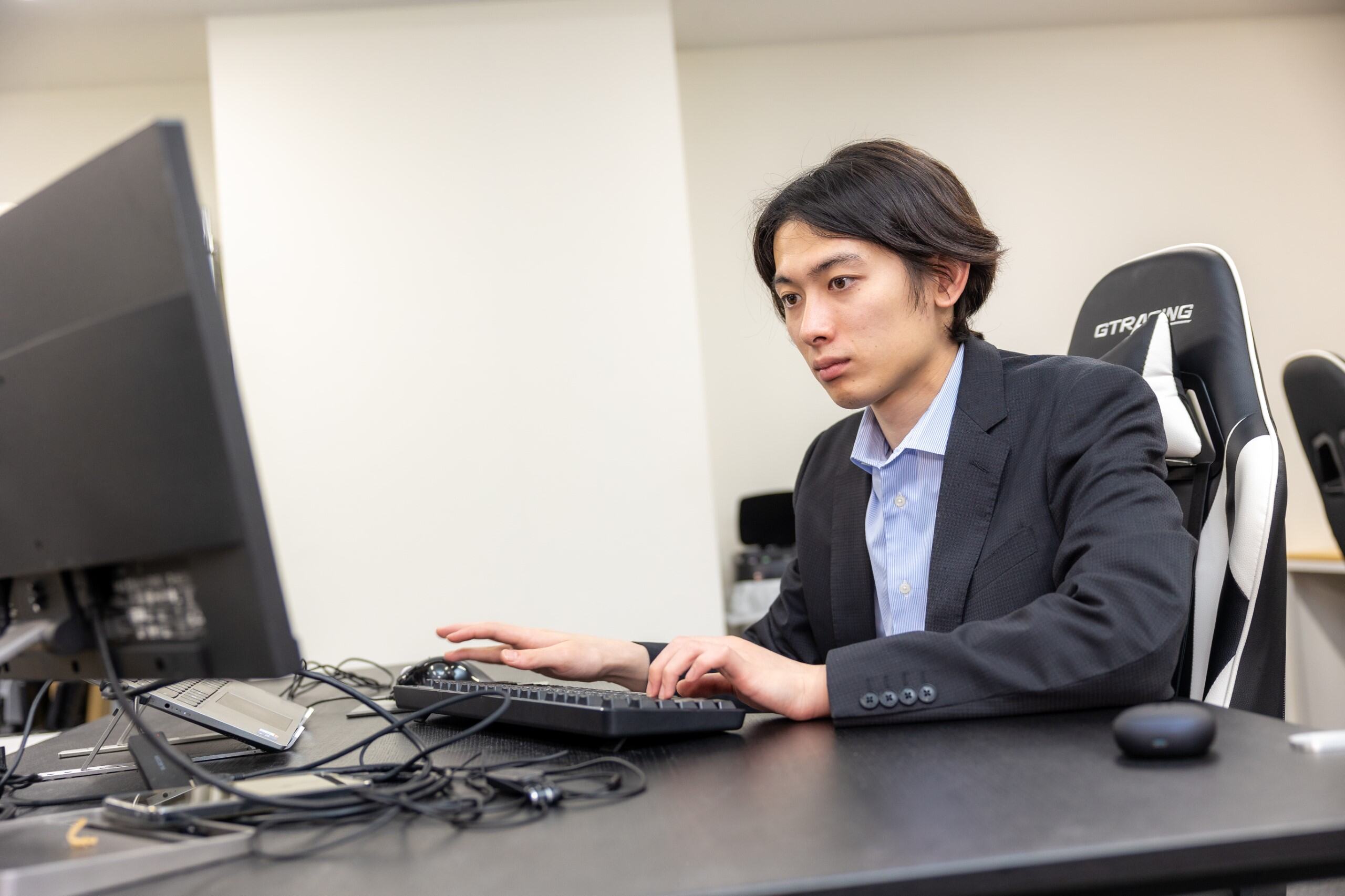 【社内インタビュー】〜COO編〜　社長のバディ的存在川崎さん