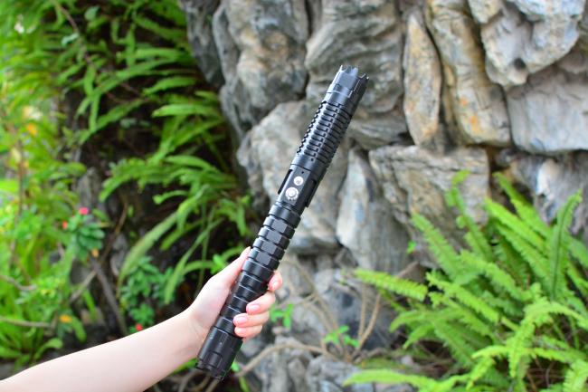 Le laser pour l'oeil est dangereux introduction