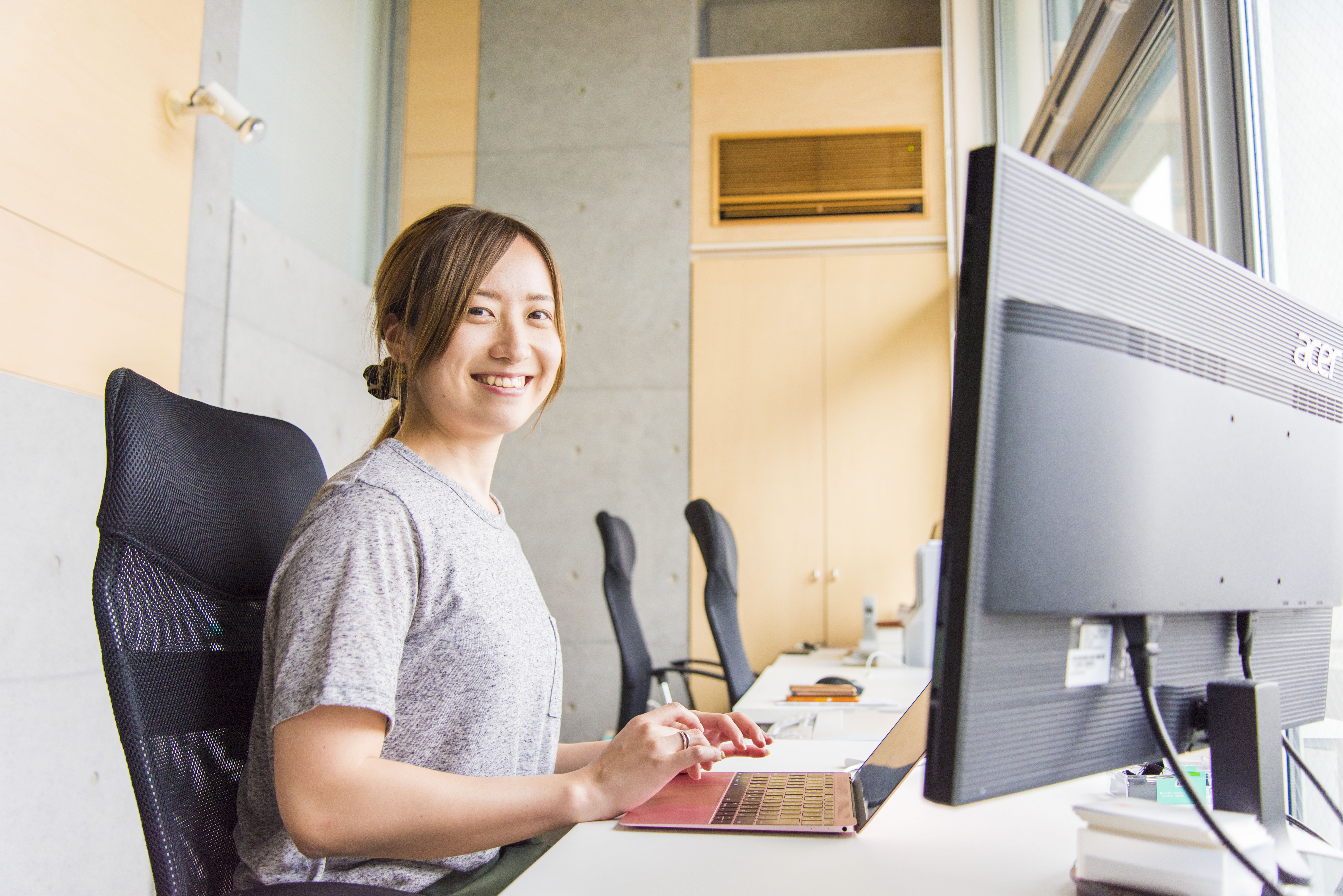 エンジニアだって女性の時代！！うちの社員紹介します！〜HTMLって何？経験値0の営業事務がWebエンジニアになったわけ〜1/4