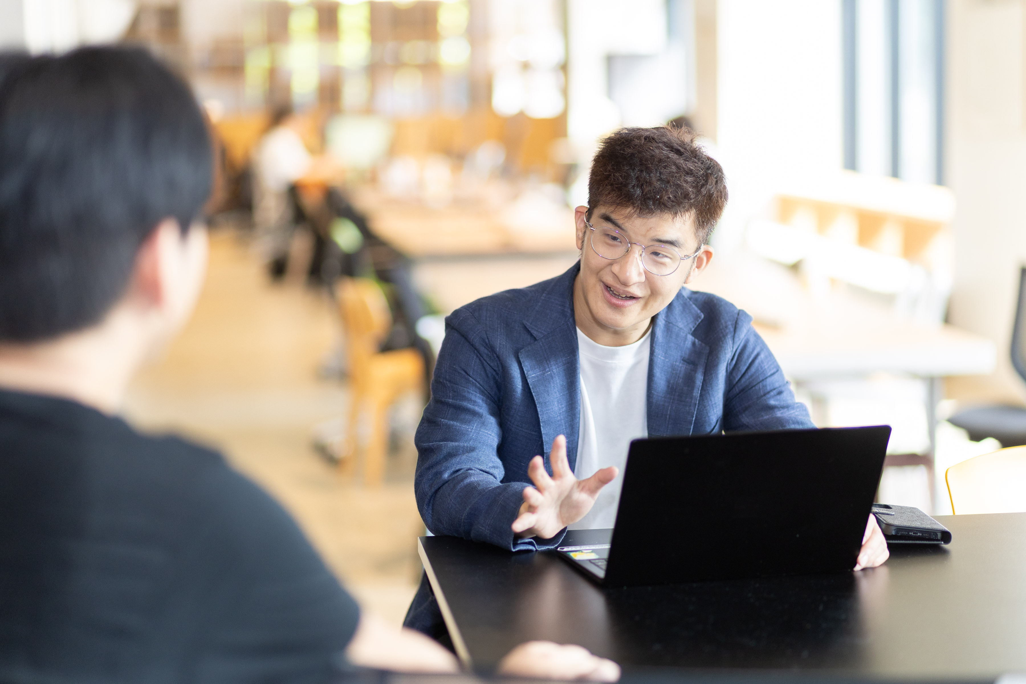 【代表インタビュー】デジタルの無限の可能性を活用し、クリエイティブなアプローチでビジネスの壁を蹴破る【前編】