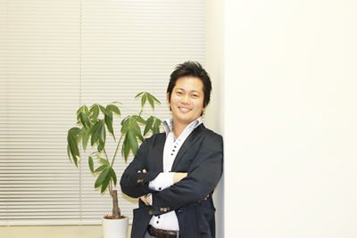 情熱を胸に抱き、挑戦する。自分たちの手で、道をつくる。 それが、『仕事』だと思います。