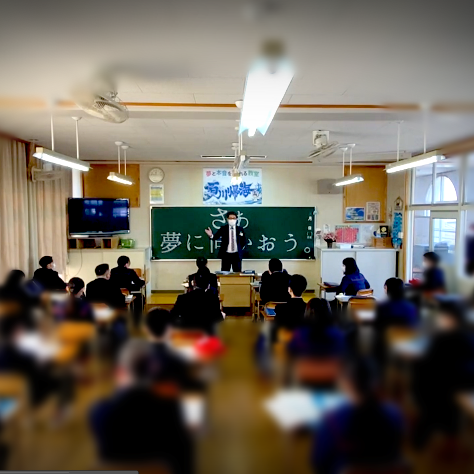 【社員インタビュー】「楽しまな損！」元似顔絵師・元中学校教師からクリエイティブ職への転身🎨