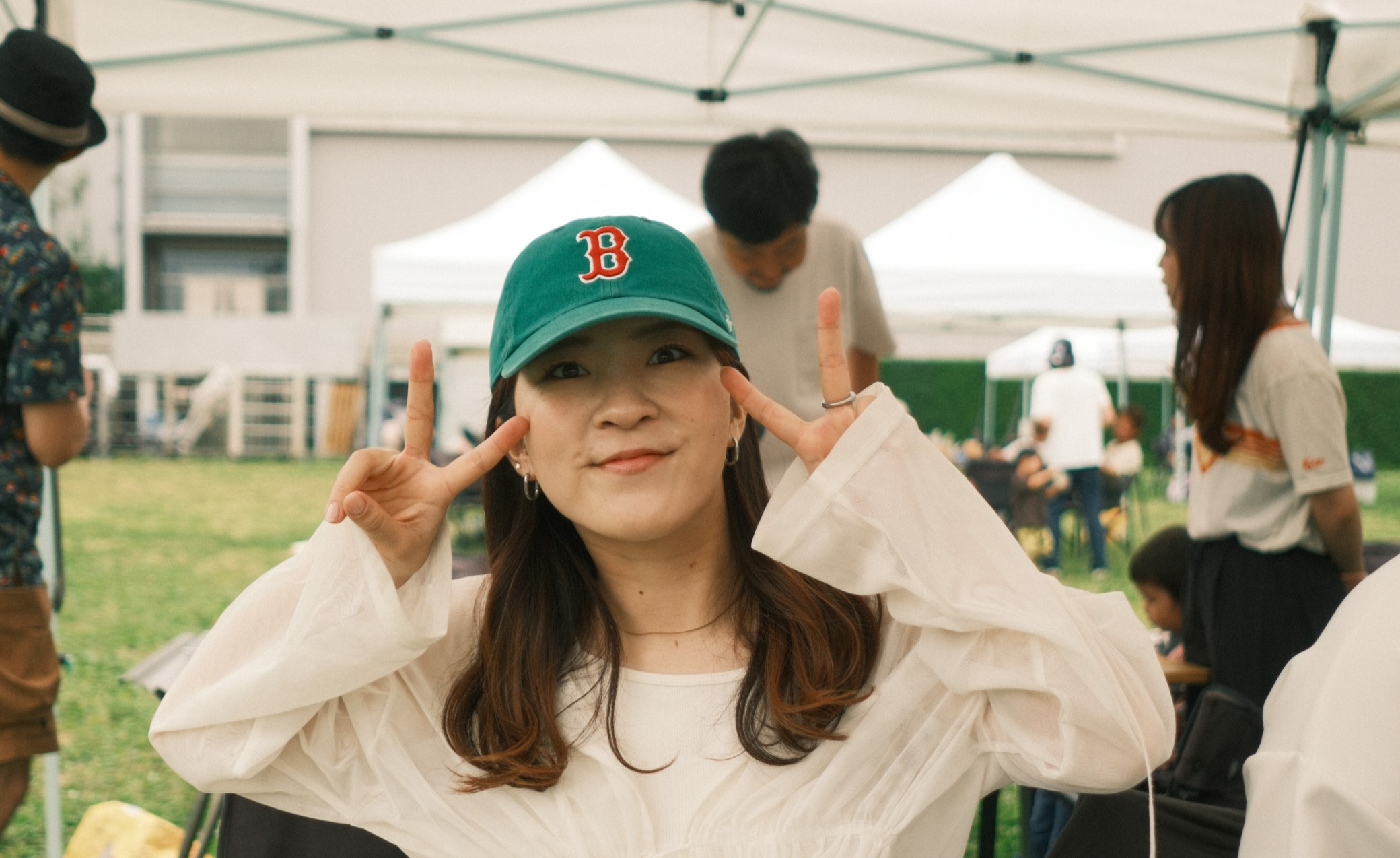 【社員インタビュー】人と映像をつなぐ、プロジェクトマネージャーの仕事 ─ モバーシャル6年目が語る、クリエイティブの現場｜尾﨑 笑里 -EMIRI OSAKI-