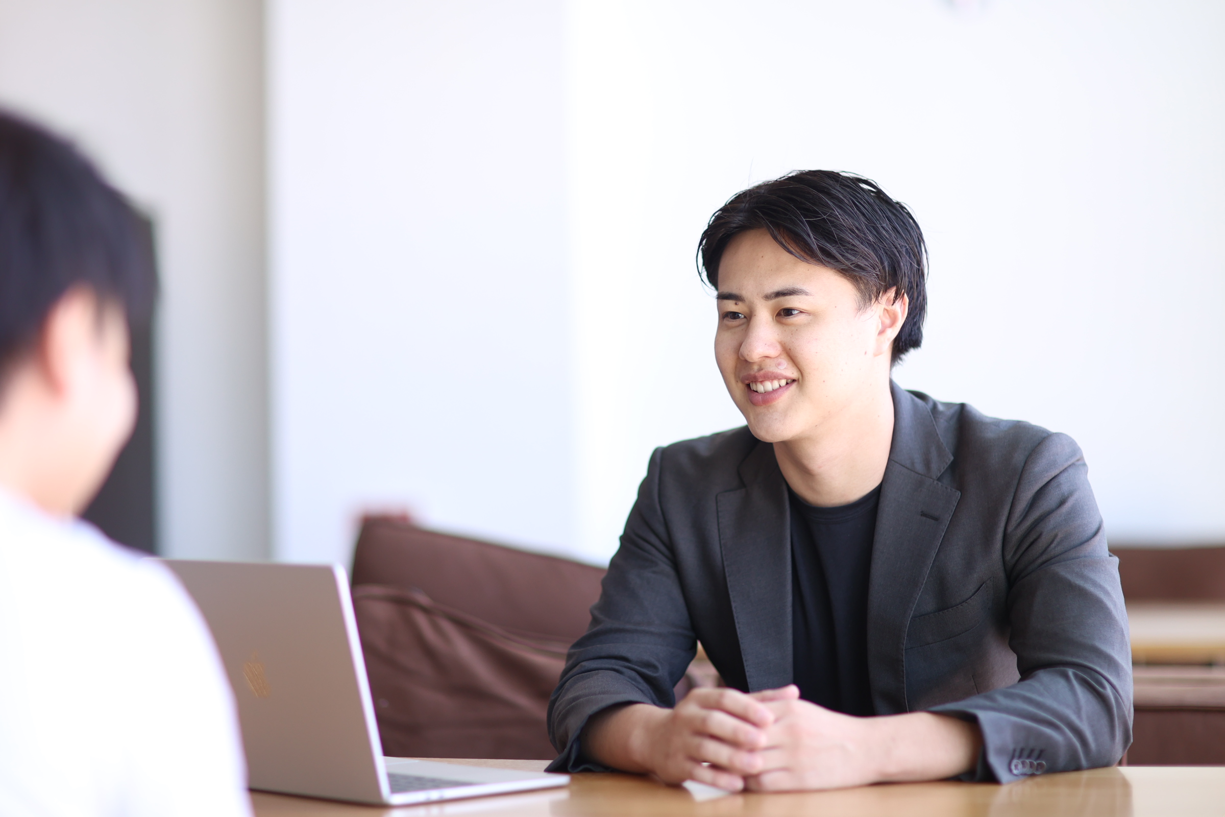 【社員インタビュー】無名大学出身でも社会人のプロになれる。働く中で見つけた"想い"。