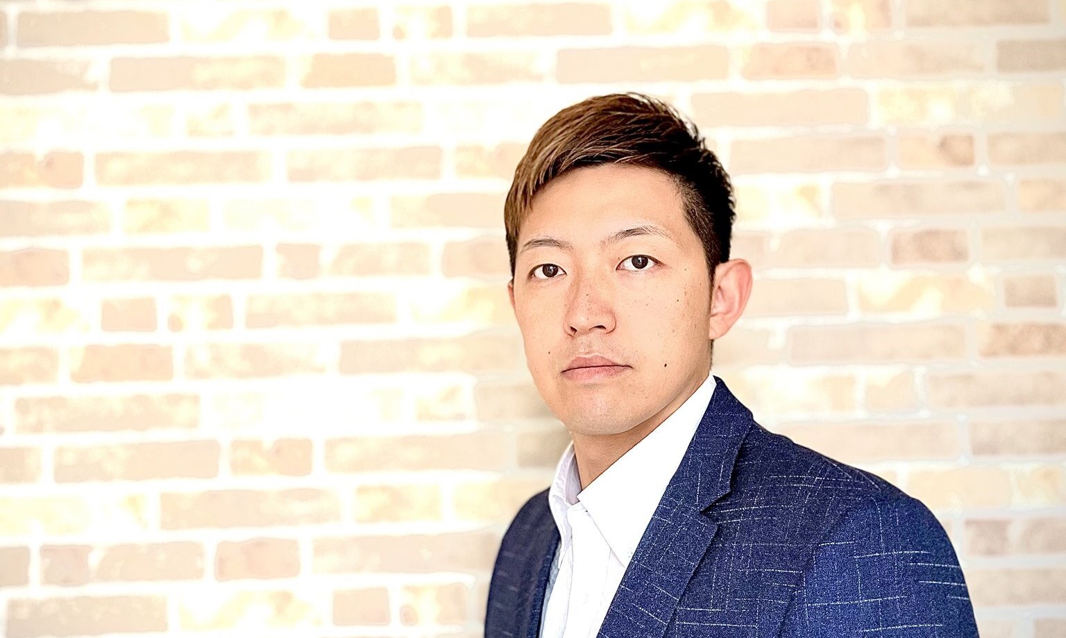 【セールスインタビュー#1】対面営業のキャリアからフルリモート営業へ。葛藤を乗り越え営業の嗅覚を取り戻すまで