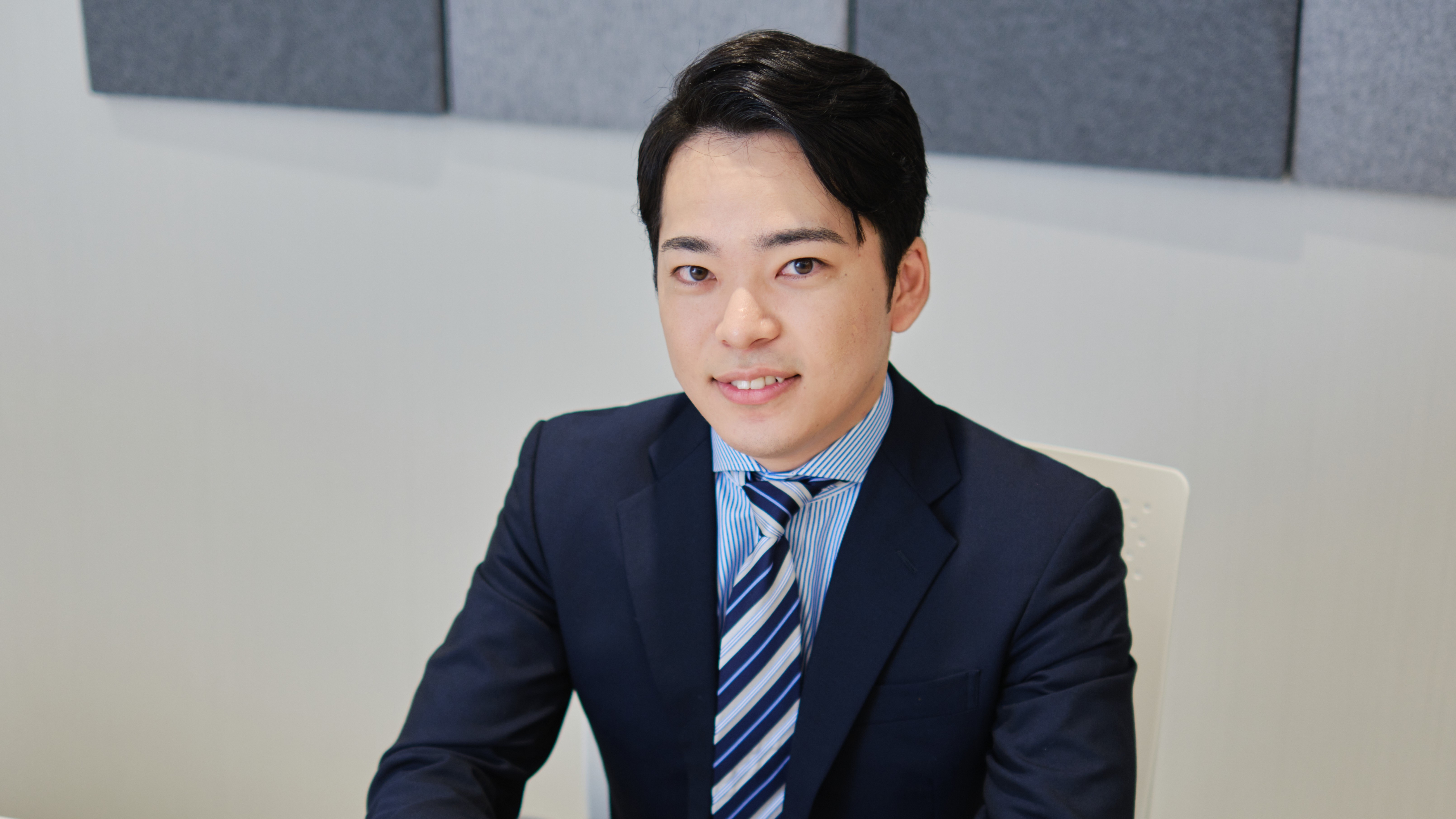 【1日の仕事の流れ】先輩社員の1日に密着してみたら、大切なことはなにかが見えてきた！